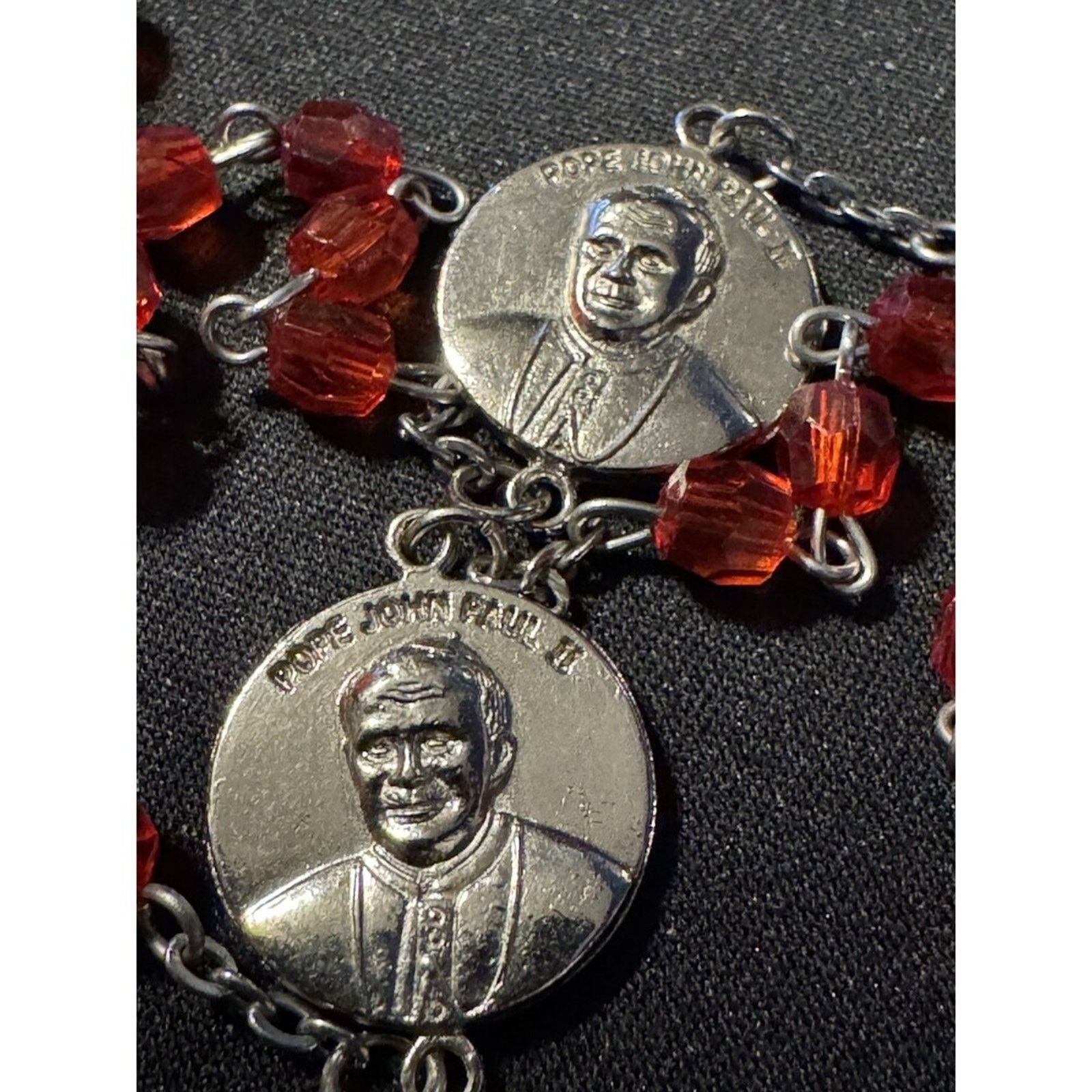 Other Rosary w/ Pope John Paul II Red Glass Beads Size ONE SIZE - 2 Thumbnail