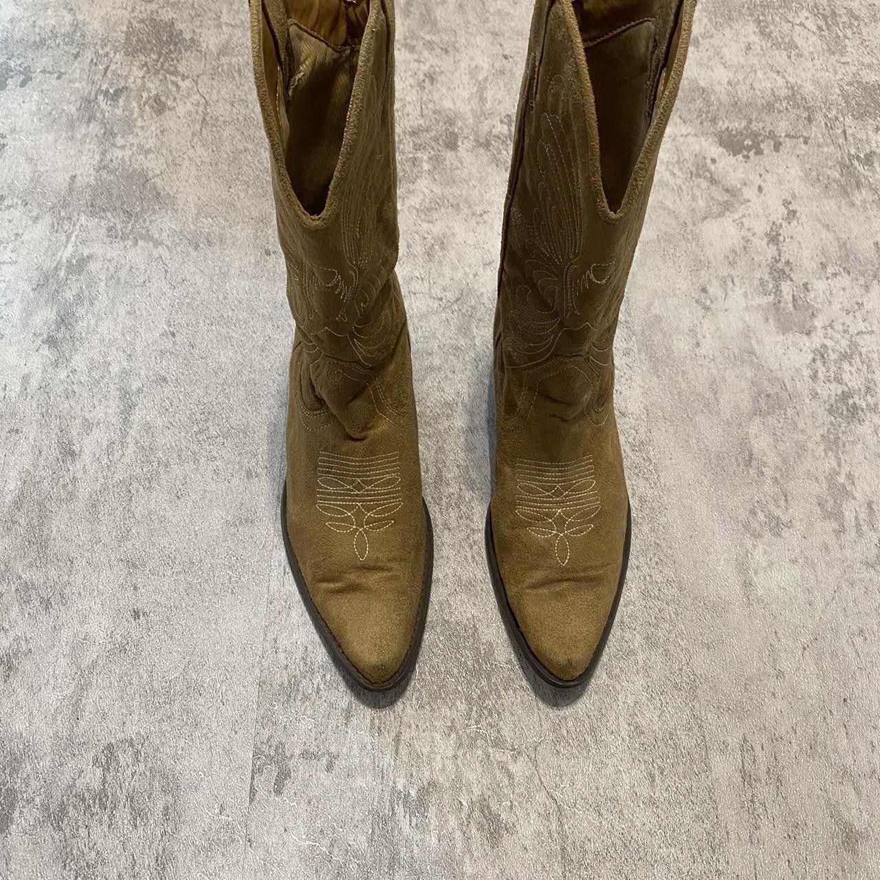 Other Tan suede cowboy boots with a western vibe Size US M / EU 48-50 / 2 - 3 Thumbnail
