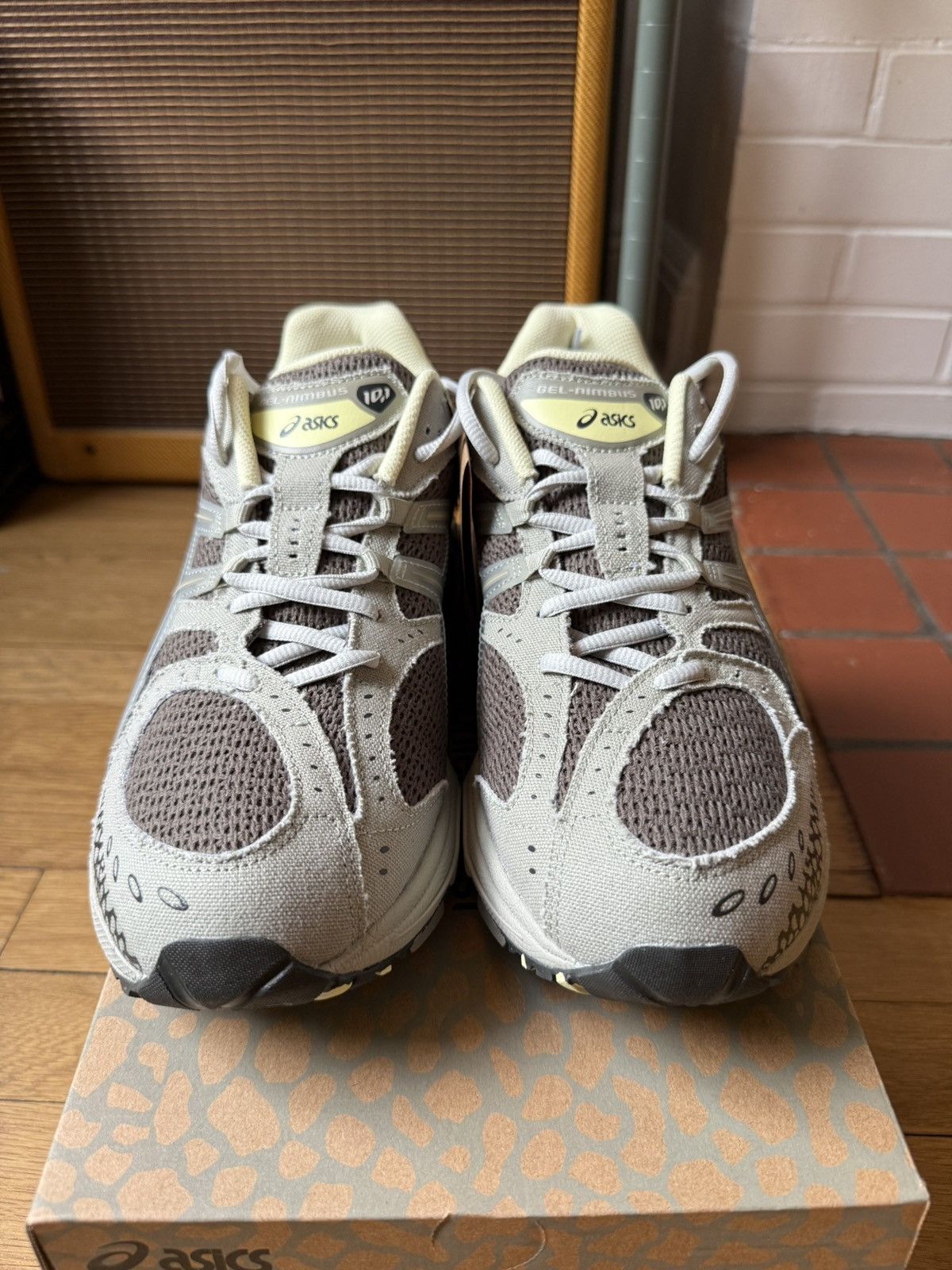 Asics Asics x 18 East Gel Nimbus 10.1 Size US 10.5 / EU 43-44 - 1 Thumbnail