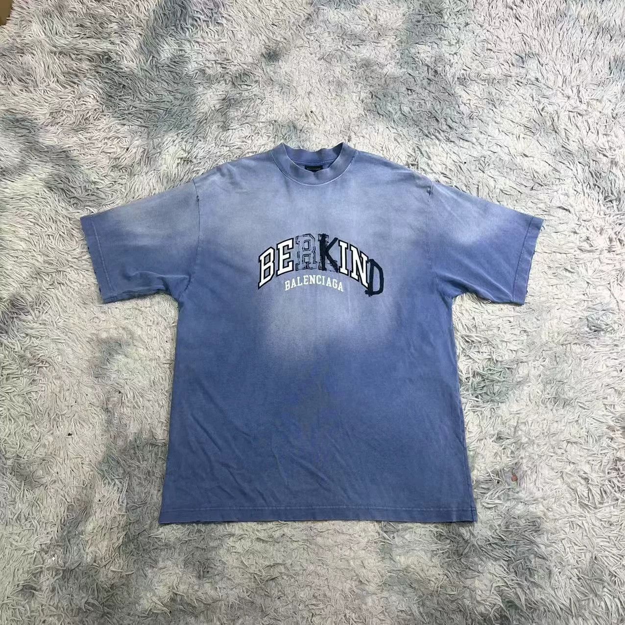 Balenciaga Balenciaga Distressed Short-Sleeve T-Shirt Size US M / EU 48-50 / 2 - 1 Thumbnail