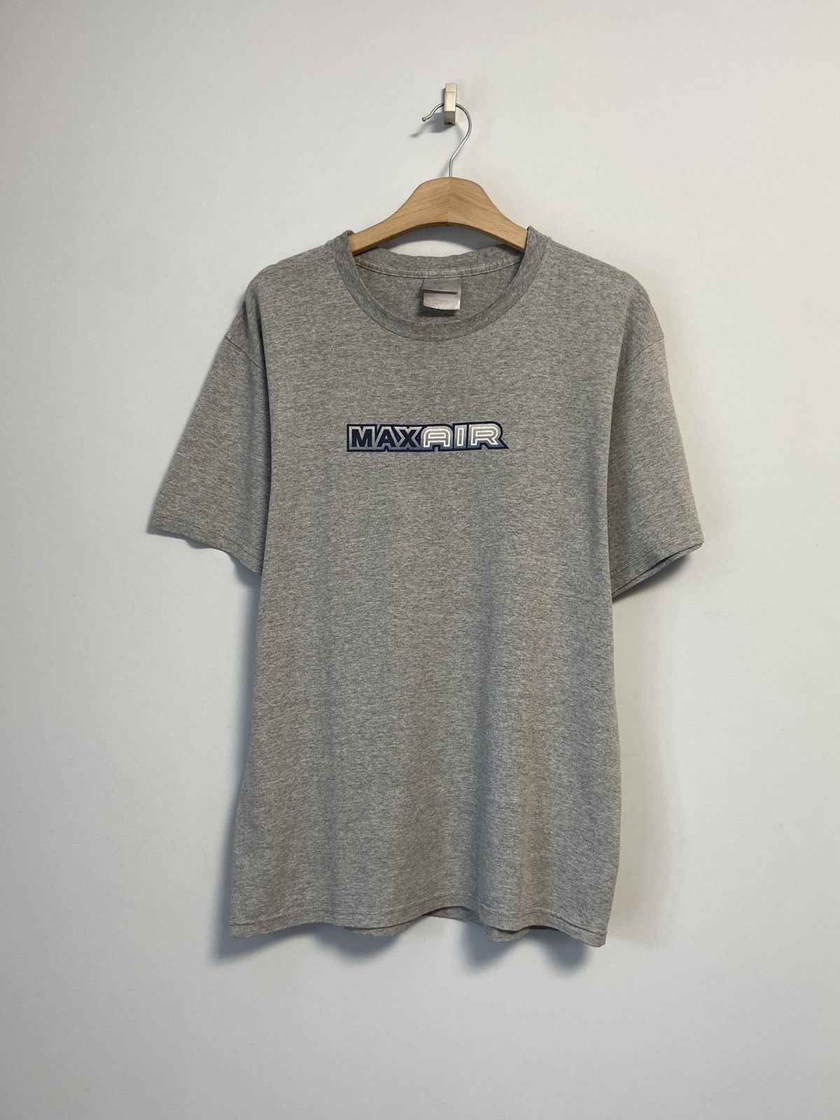 Vintage Nike Max Air Vintage 90’s big logo shirt y2k style Size US M / EU 48-50 / 2 - 7 Thumbnail