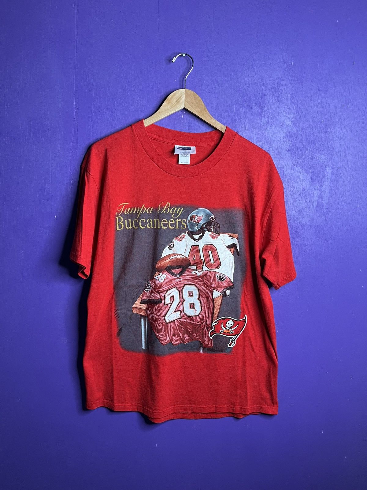 NFL × Vintage Vintage 1998 Tampa bay buccaneers gear t-shirt Size US L / EU 52-54 / 3 - 1 Thumbnail