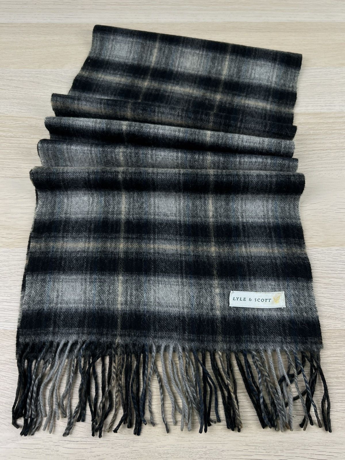 Lyle & Scott Lyle & Scott Scarf / Muffler / Neckwear M055 Size ONE SIZE - 5 Thumbnail