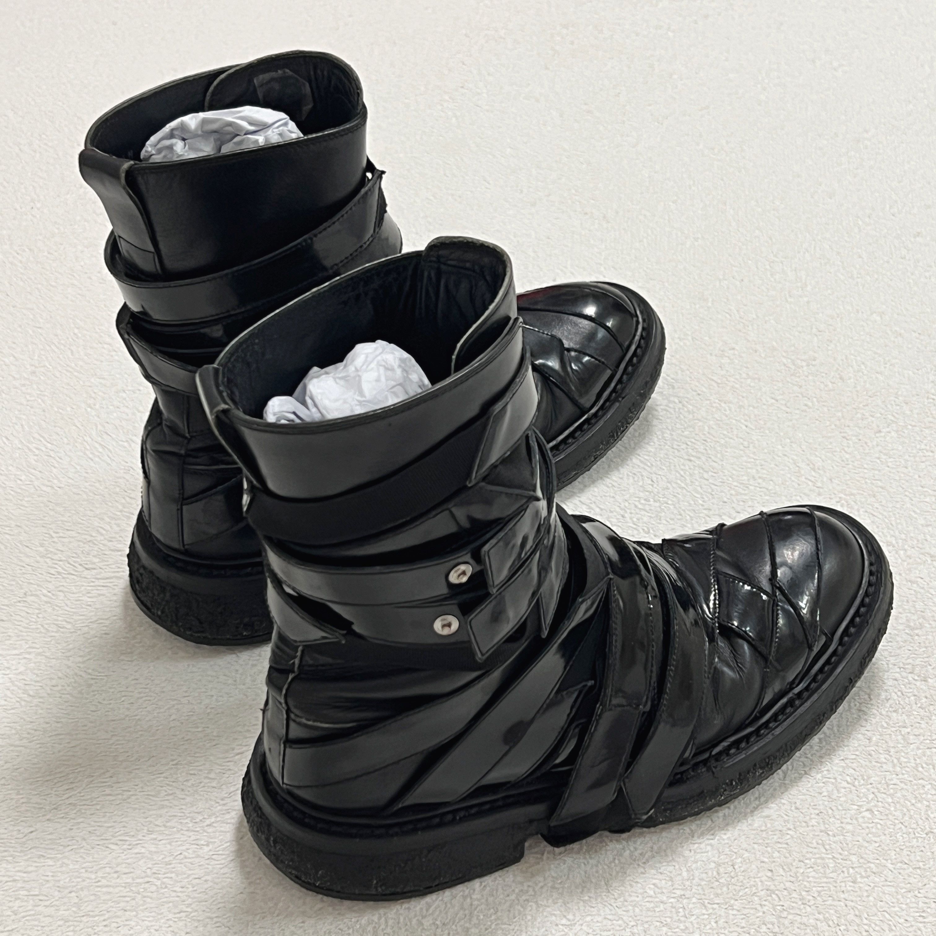 Dior Dior Homme 08AW "Lumiere Du Nord" Patent Leather Strap Boots Size US 7 / EU 40 - 2 Thumbnail