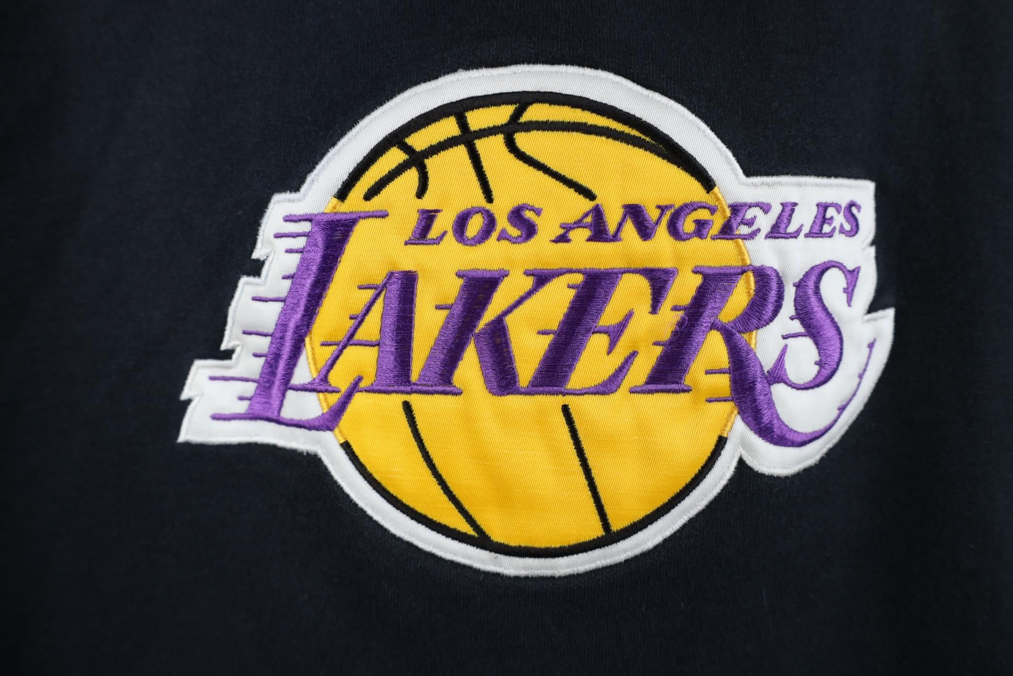 Vintage Vintage Kobe Bryant Los Angeles Lakers Basketball Hoodie Size US L / EU 52-54 / 3 - 4 Thumbnail
