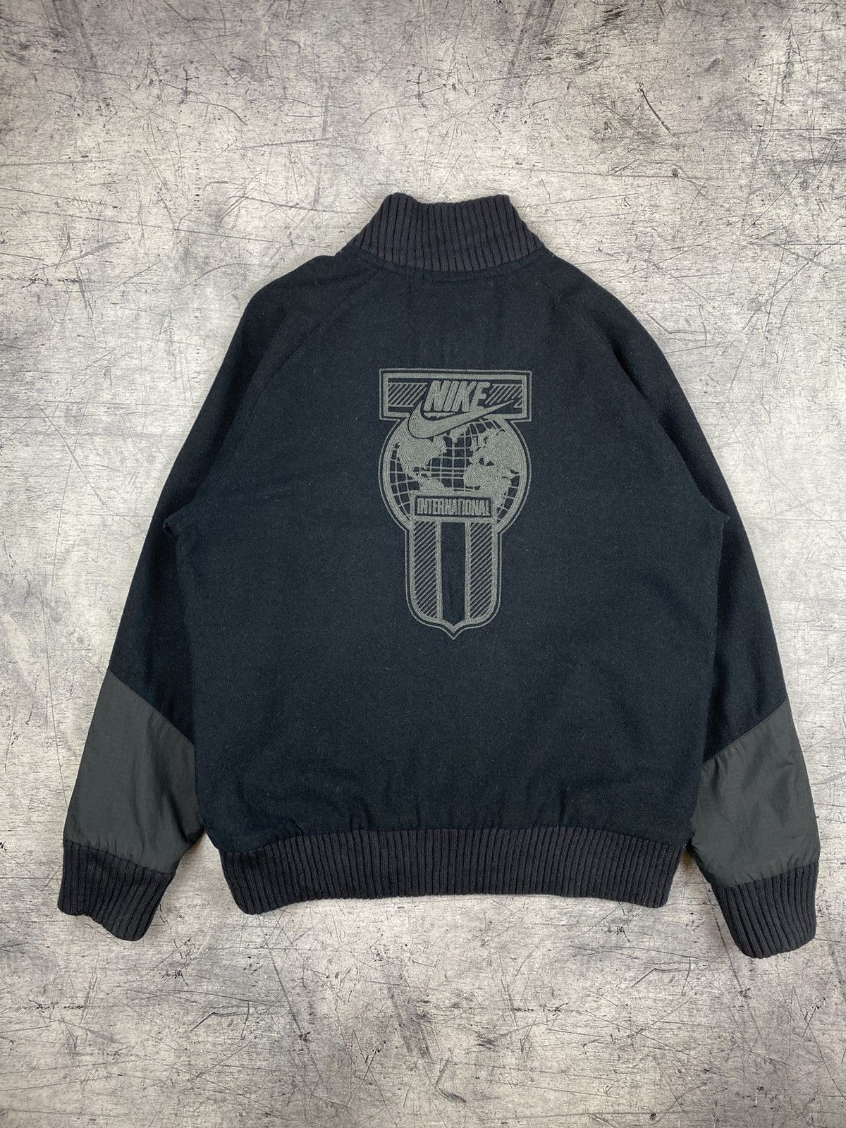 Nike Vintage Nike International Big Logo Bomber Jacket Size US M / EU 48-50 / 2 - 2 Thumbnail