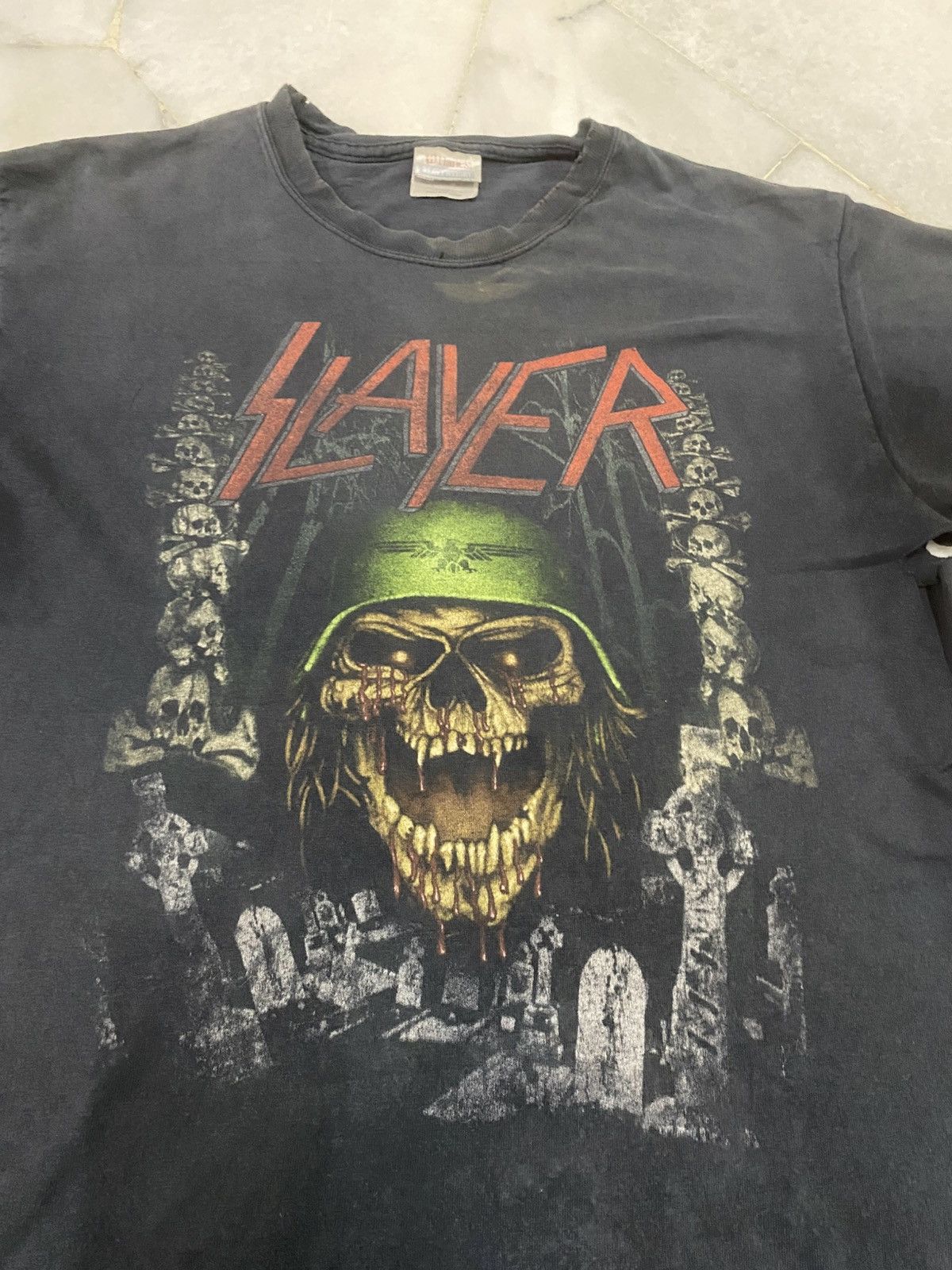Band Tees Perfectly trashed Vintage Slayer band tee Size US M / EU 48-50 / 2 - 2 Thumbnail