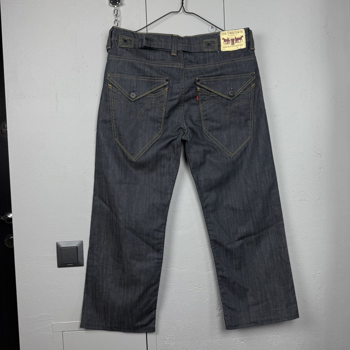 Levi's Vintage Levi’s Buckle Distressed Belt Jeans Avant Garde Size US 34 / EU 50 - 1 Thumbnail