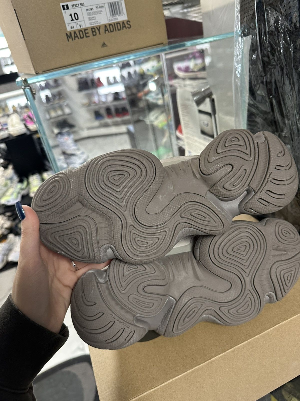 Yeezy Yeezy 500 ‘Ash Gray’ Size US 9.5 / EU 42-43 - 5 Thumbnail