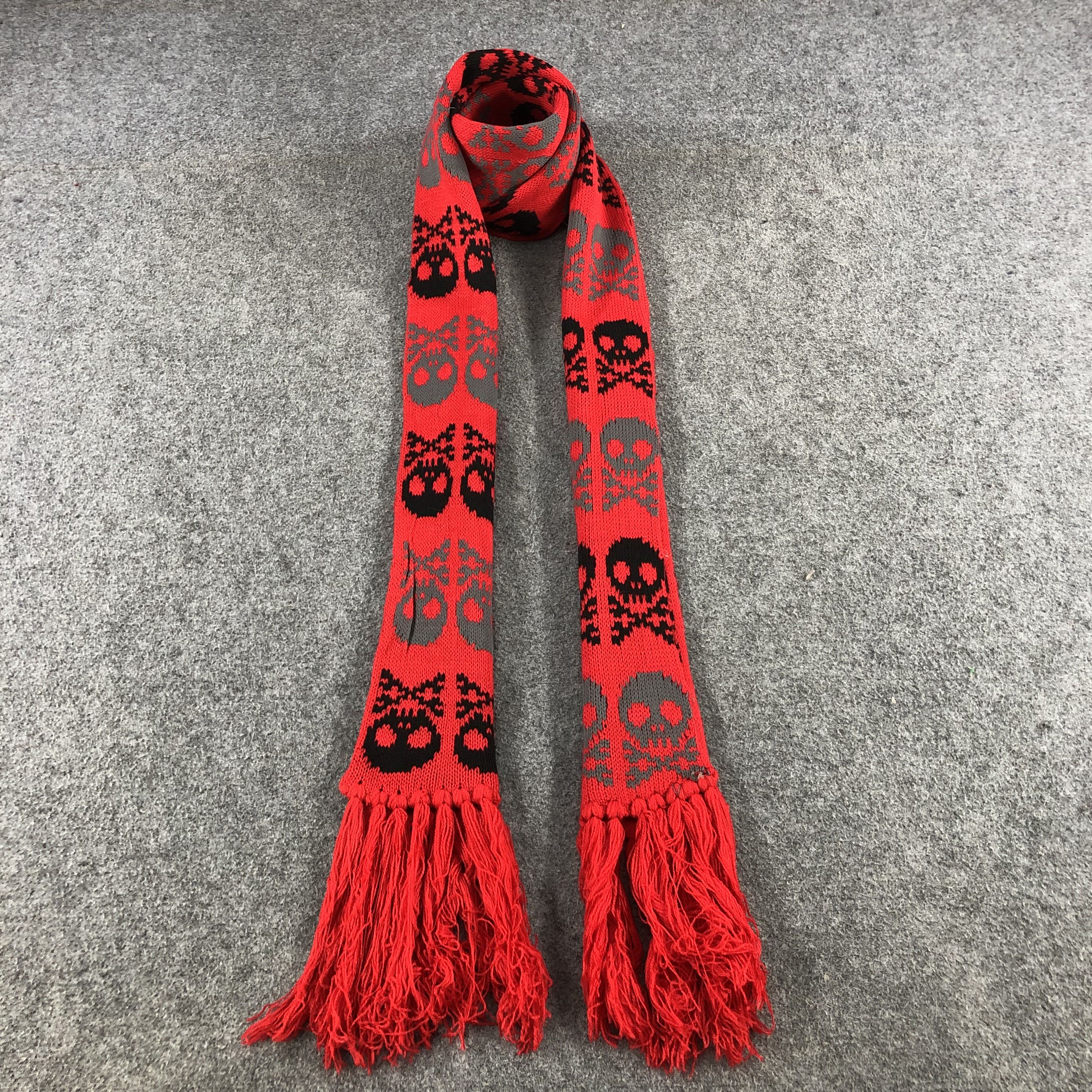 Seditionaries Jolly Roger Skulls and Bones Wool Scarf Muffler V731 Size ONE SIZE - 1 Thumbnail