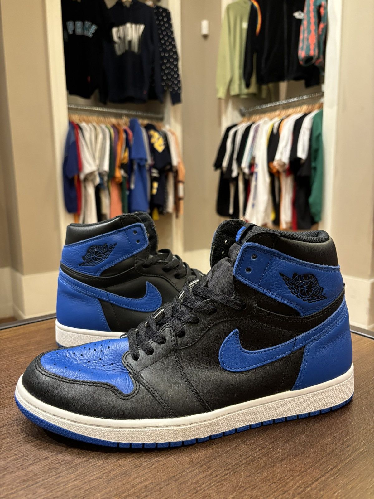 Jordan Brand Jordan 1 Retro Royal (2017) Size US 11.5 / EU 44-45 - 1 Thumbnail