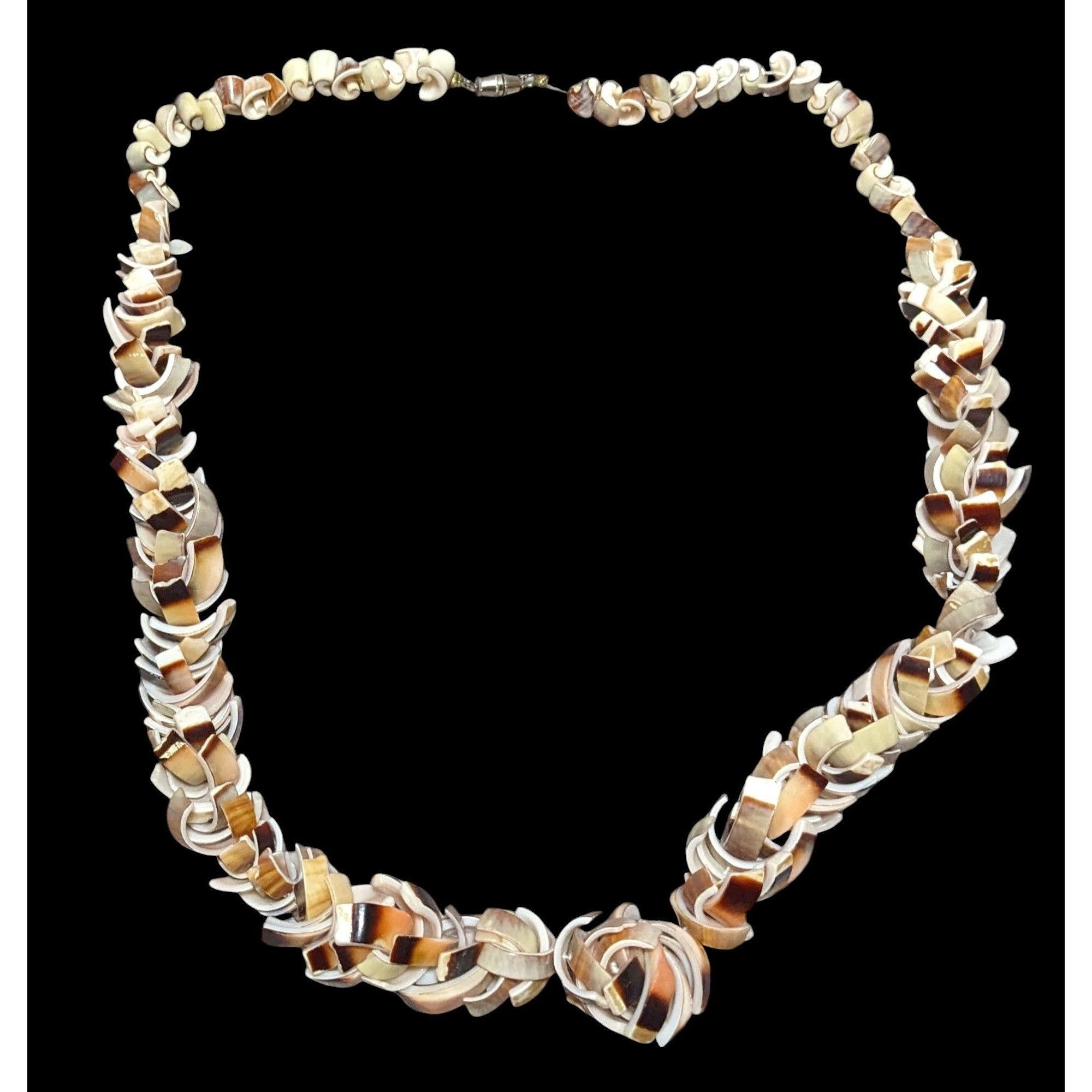 Other Vintage Shell Slice Beaded Summer Necklace Size ONE SIZE - 1 Thumbnail