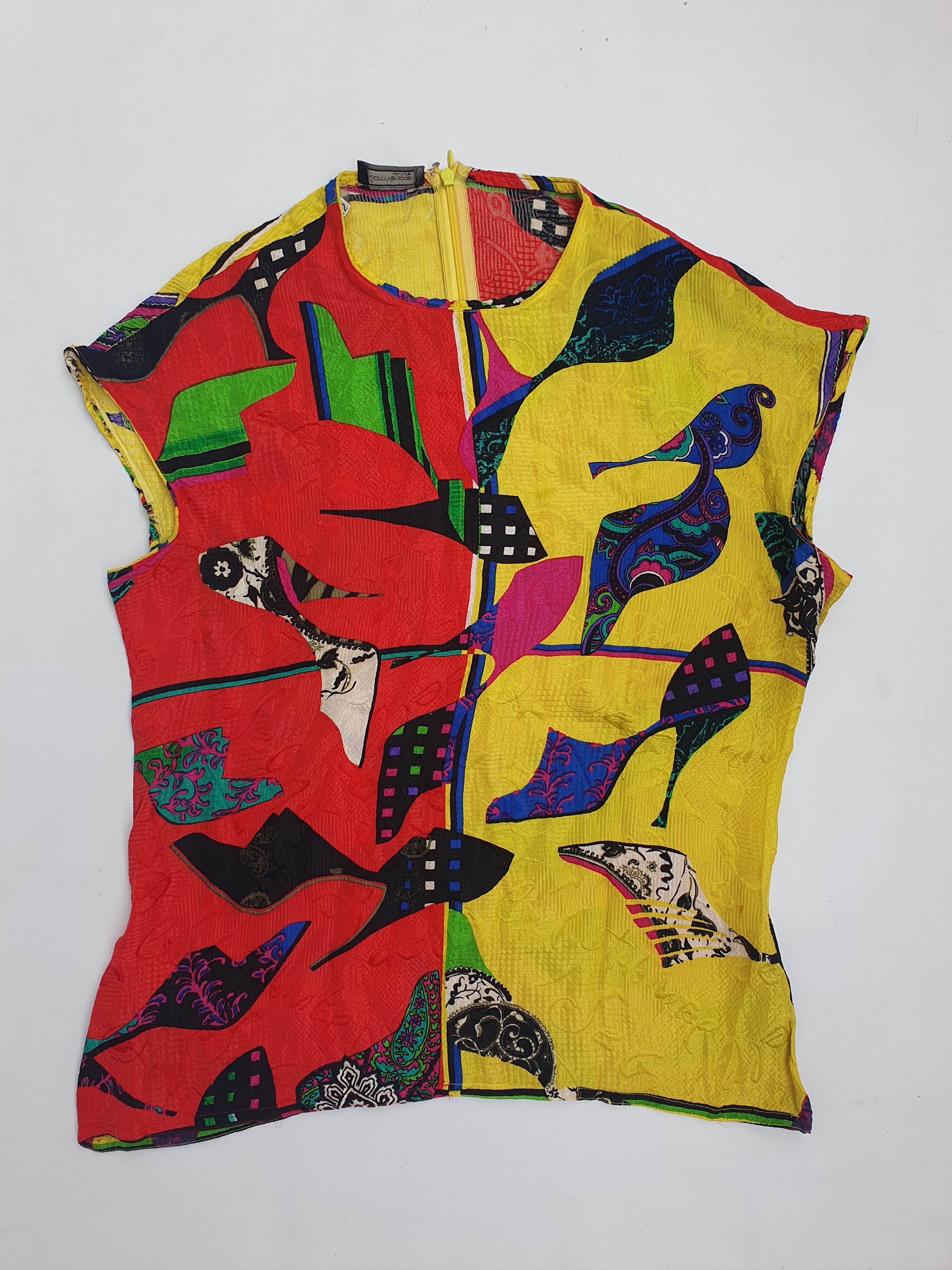 Versace SS1991 Runway Silk Shoe-print Blouse Size M / US 6-8 / IT 42-44 - 7 Thumbnail