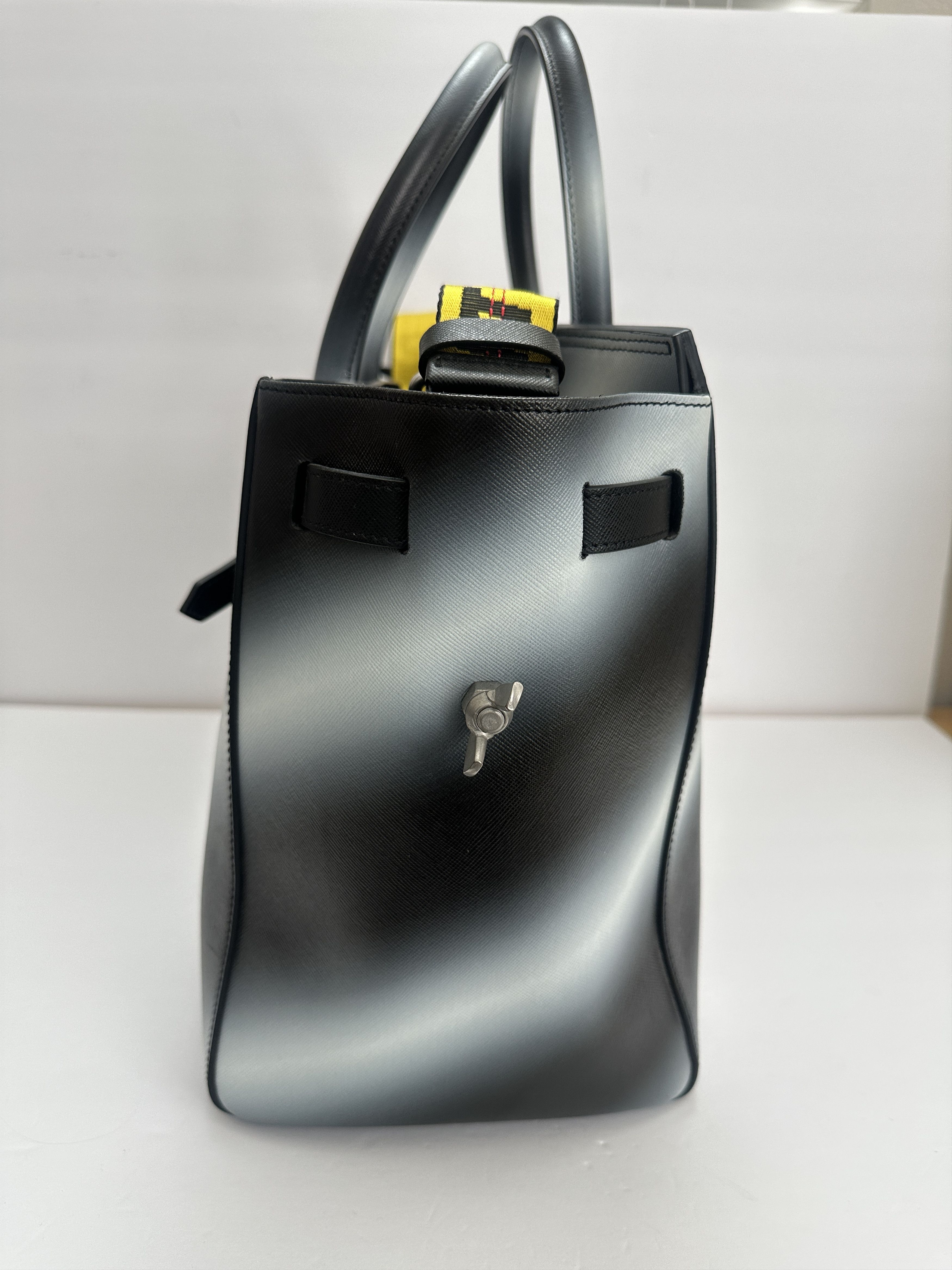 Off-White OFF-WHITE & Virgil Abloh Hand Held XL Tote Bag Size ONE SIZE - 4 Thumbnail