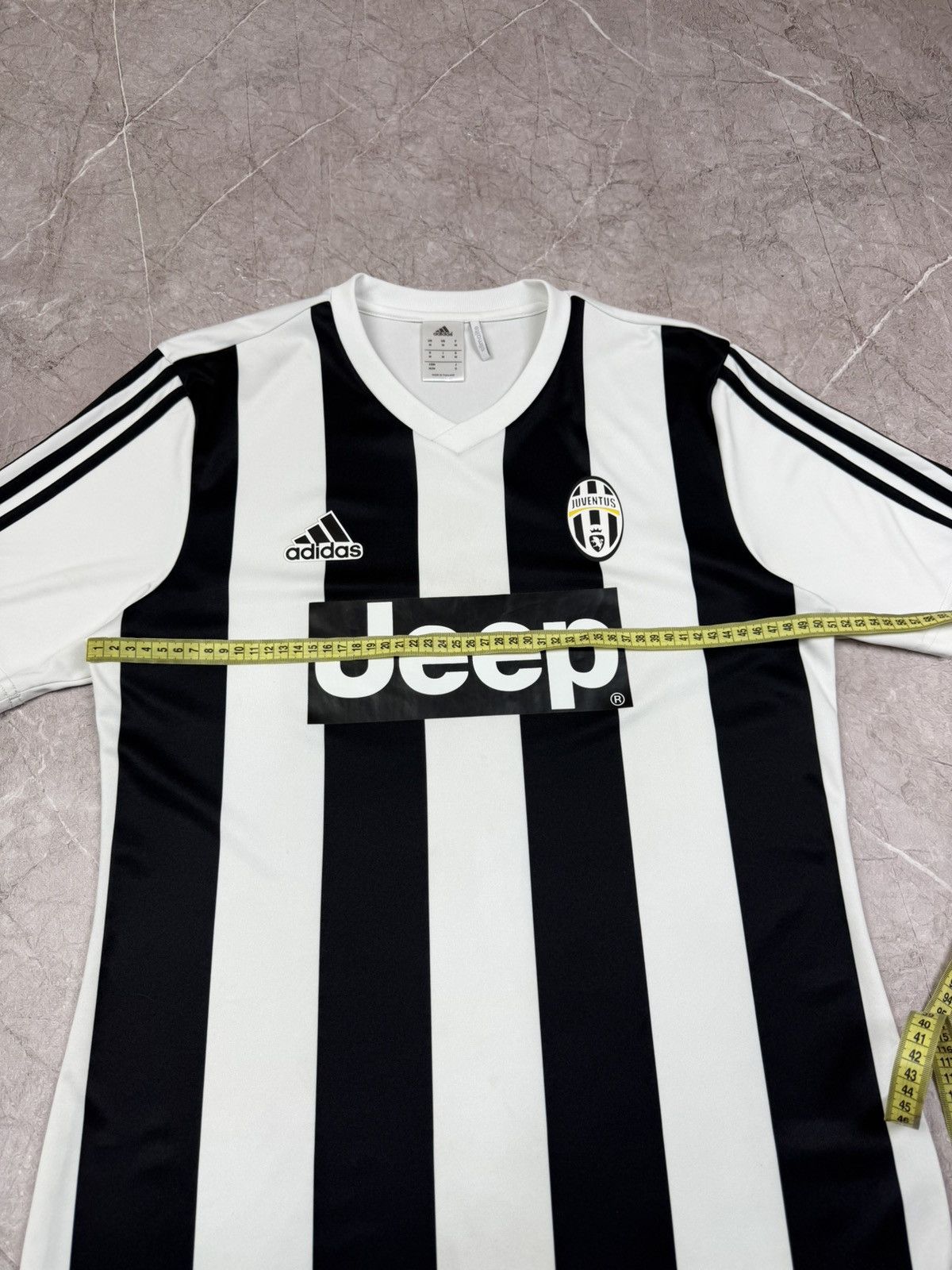Adidas Adidas Juventus 2015-2016 Home Football Shirt Soccer Jersey Size US M / EU 48-50 / 2 - 17 Thumbnail