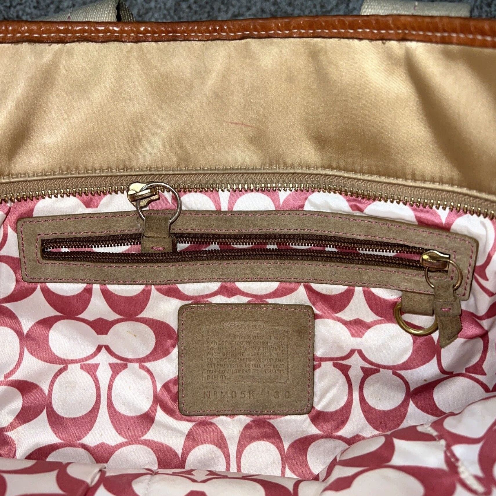 Coach Coach Small Leather Purse Handbag Womens Size ONE SIZE - 4 Thumbnail
