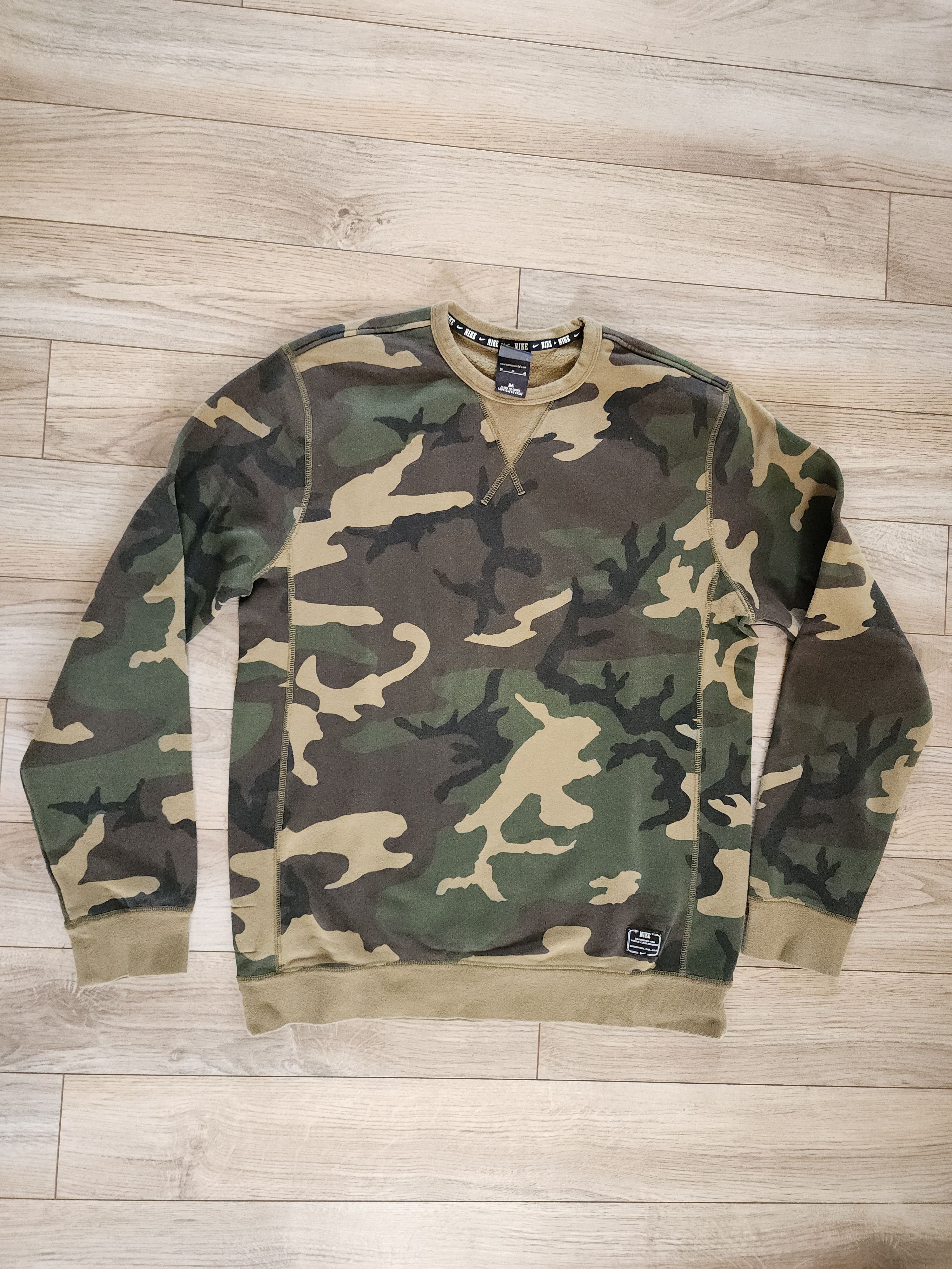 Nike Nike Camouflage Crewneck Sweater Size US M / EU 48-50 / 2 - 1 Thumbnail