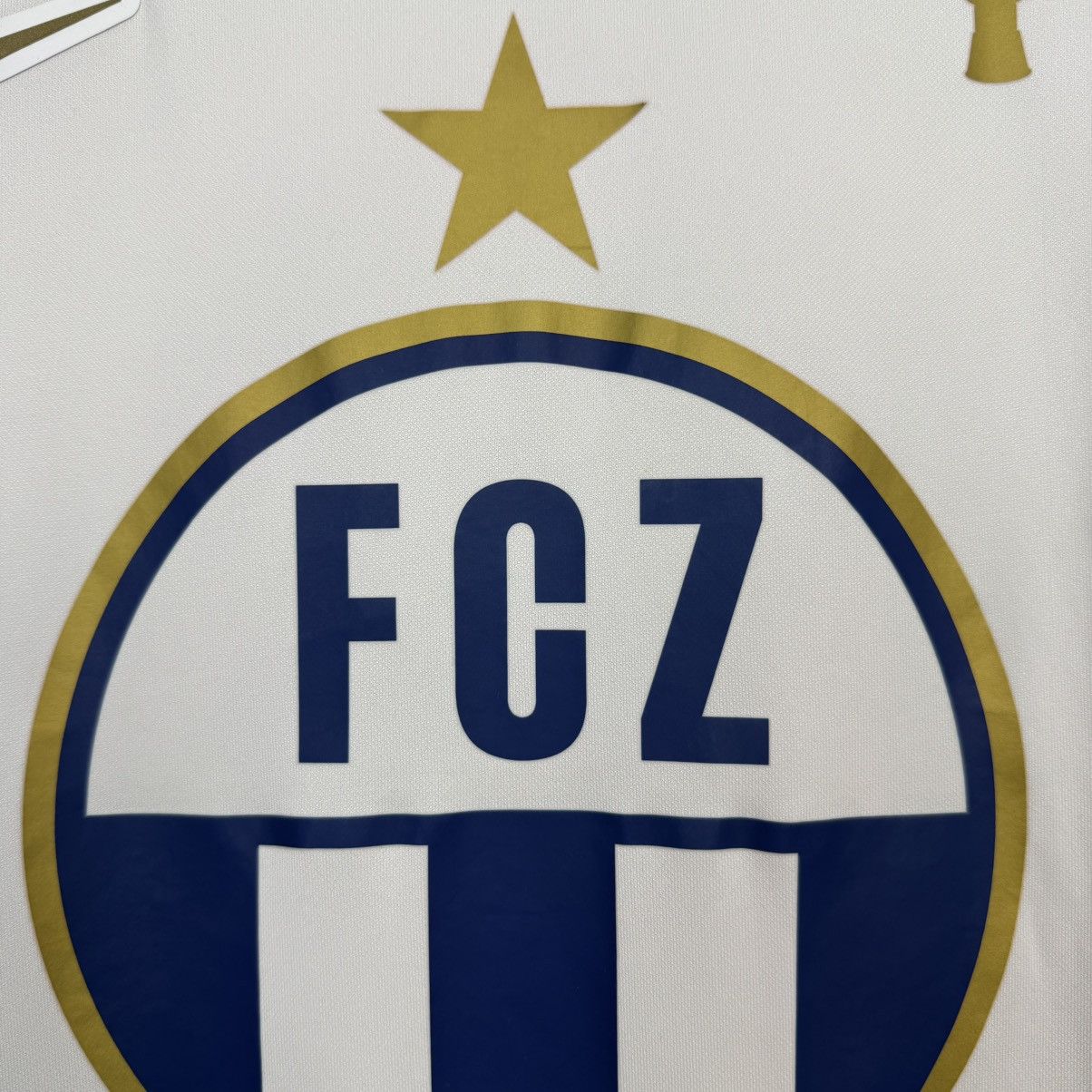 Nike ZURICH 2021/22 CHAMPIONS SPECIAL FOOTBAL SHIRT SOCCER JERSEY Size US XL / EU 56 / 4 - 6 Thumbnail