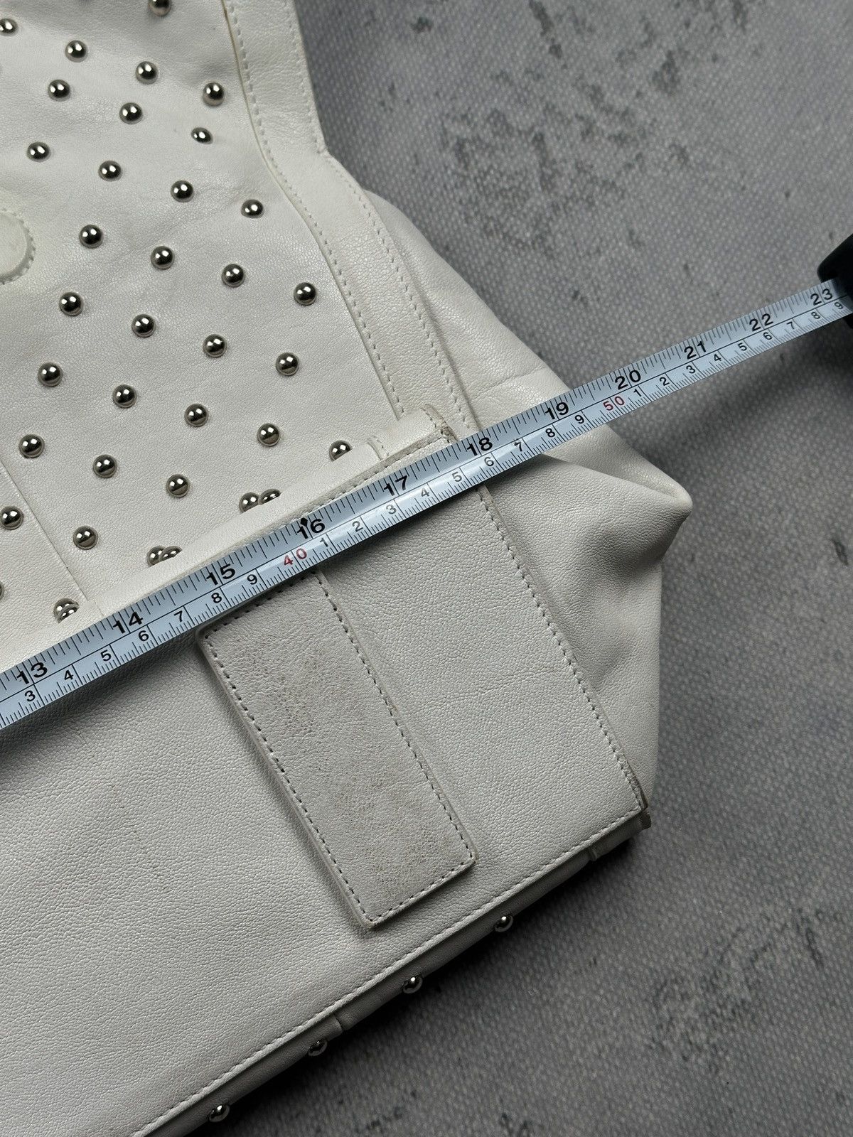 Alexander McQueen Alexander McQueen Studded De Manta Leather Tote Archive Bag Size ONE SIZE - 21 Thumbnail
