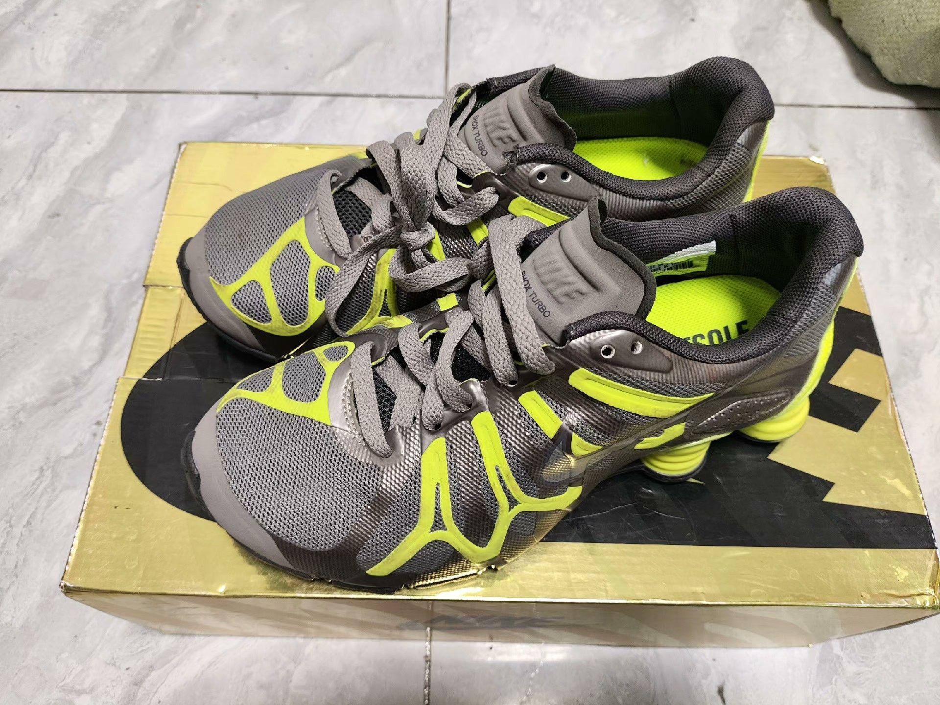 Nike Nike Running Green Lowtop Sneakers 5.5 Men Size US 5.5 / EU 38 - 1 Thumbnail