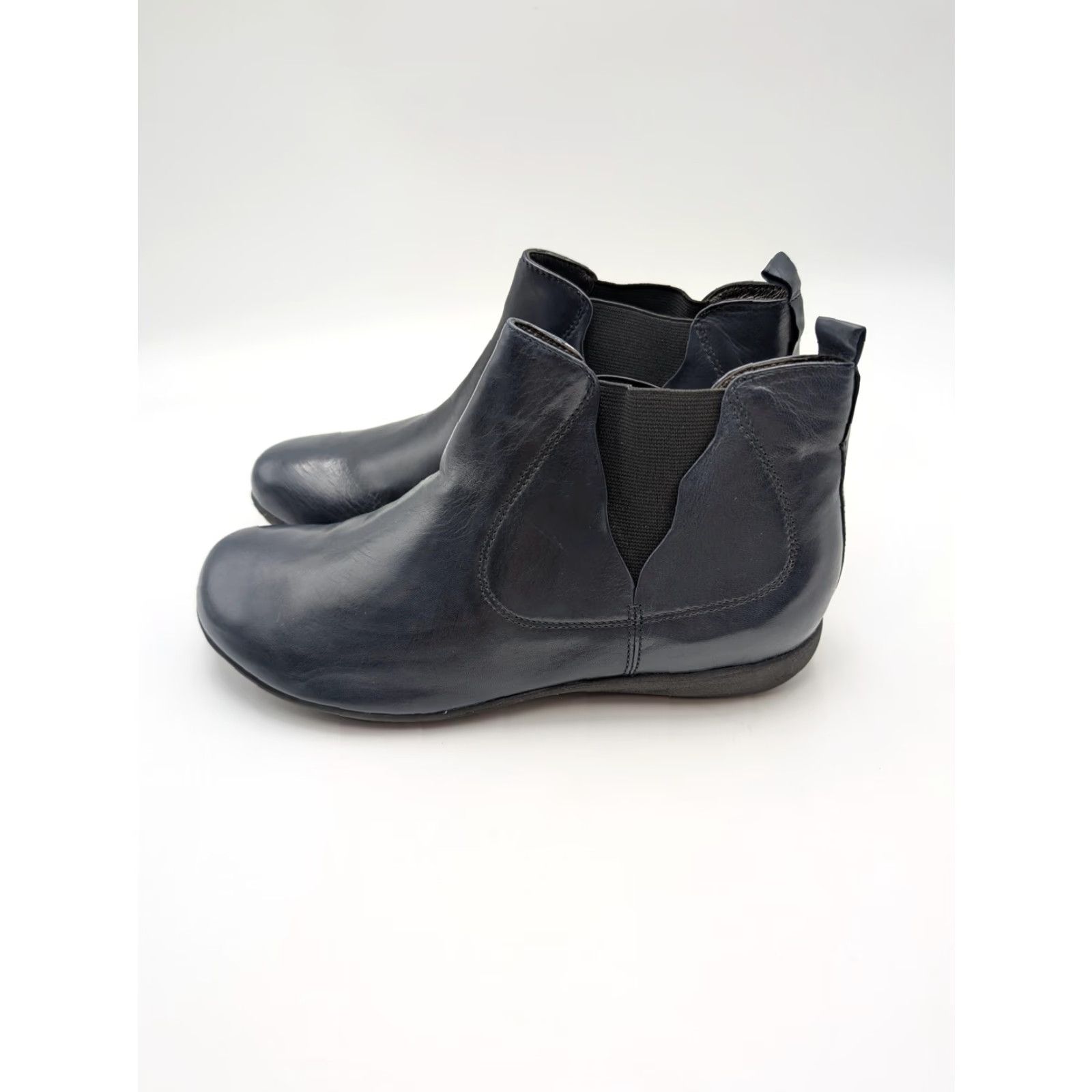 Vintage Josef Seibel Boots Womens 6.5 Blue Leather Chelsea Ankle Booties Comfort Casual Chelsea Boot Womens 6.5 Blue Leather Size US 7 / IT 37 - 3 Thumbnail