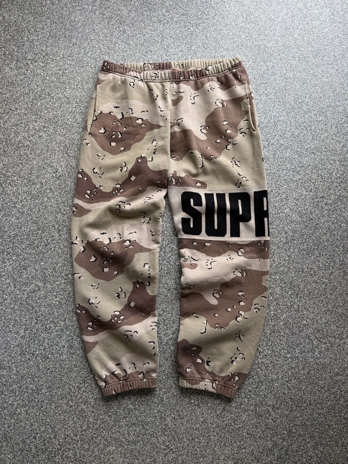 Supreme Supreme Rib Sweatpant Chocolate Chip Camo FW20 size Medium Size 40L - 12 Thumbnail