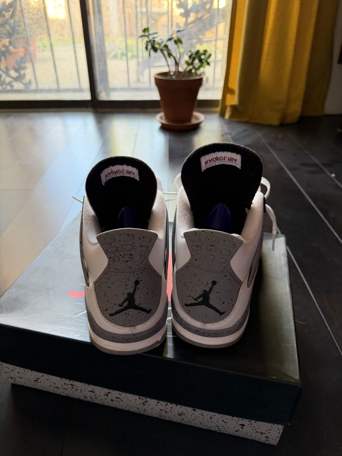 Jordan Brand 2012 Air Jordan 4 White Cement Size US 11 / EU 44 - 4 Thumbnail