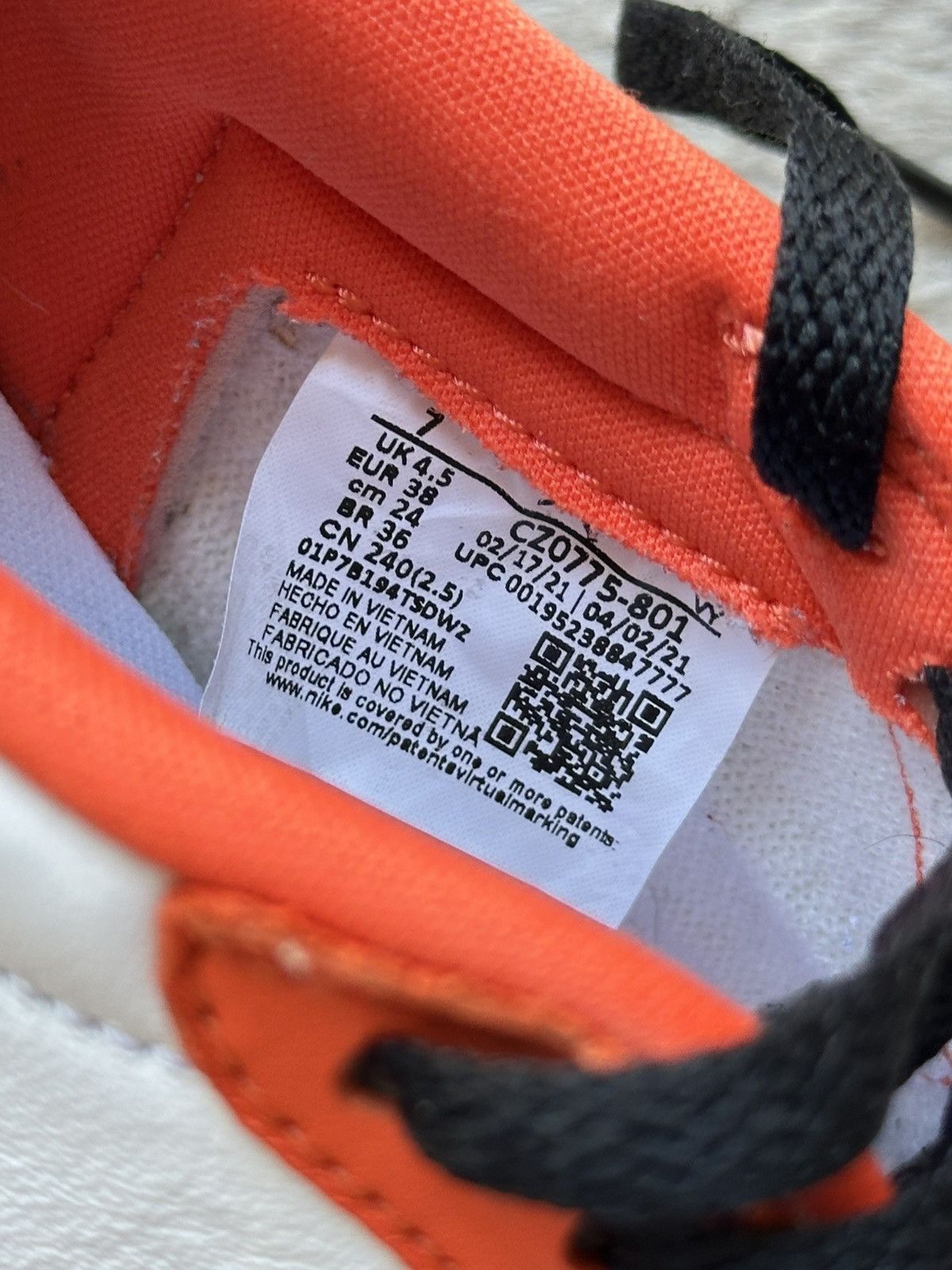Jordan Brand Nike Air Jordan 1 Retro Low OG Starfish Sneakers 7US Size US 7 / IT 37 - 15 Thumbnail
