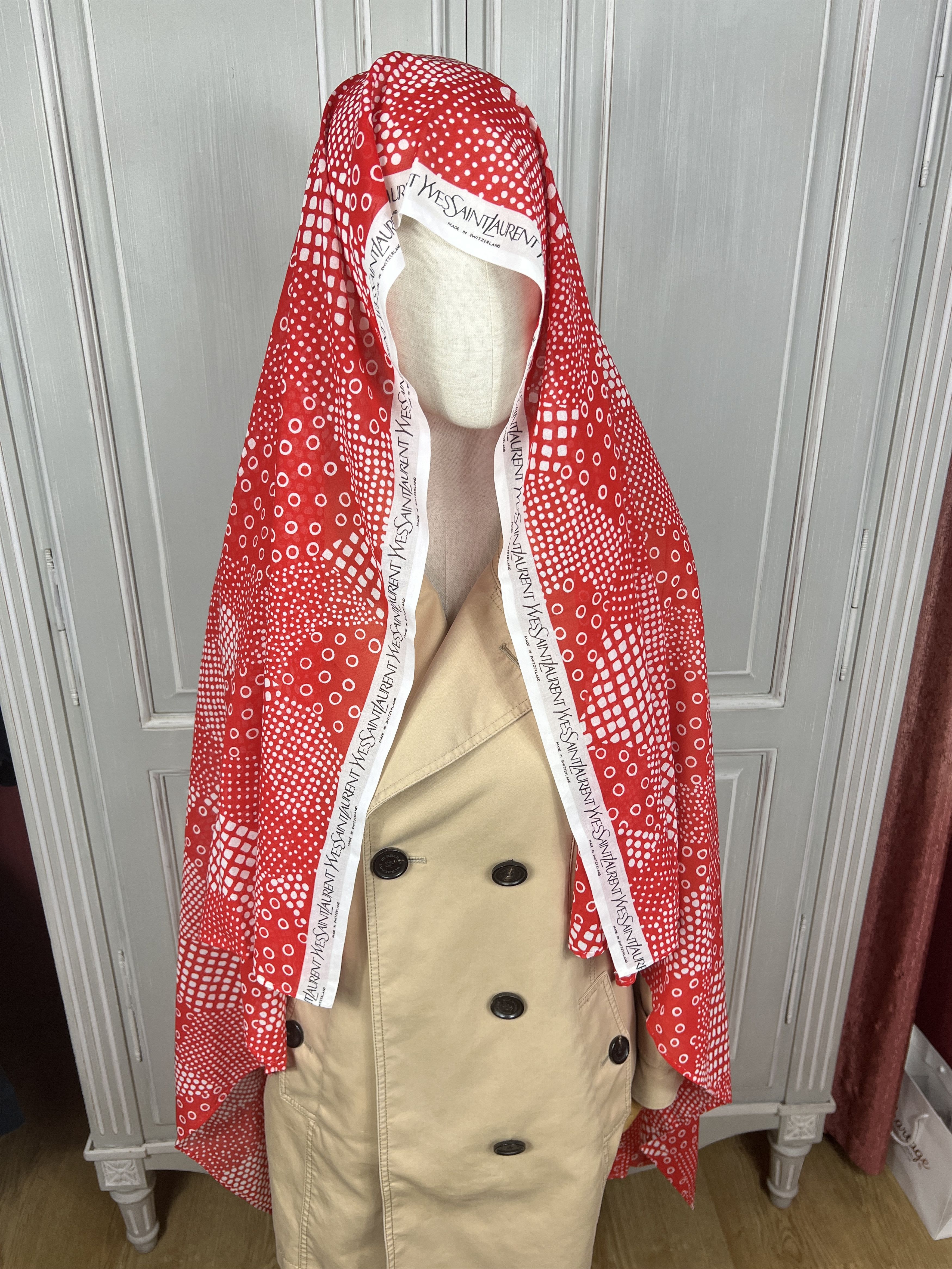 Saint Laurent Paris big ysl vintagw shawl 90s red white Size ONE SIZE - 1 Thumbnail