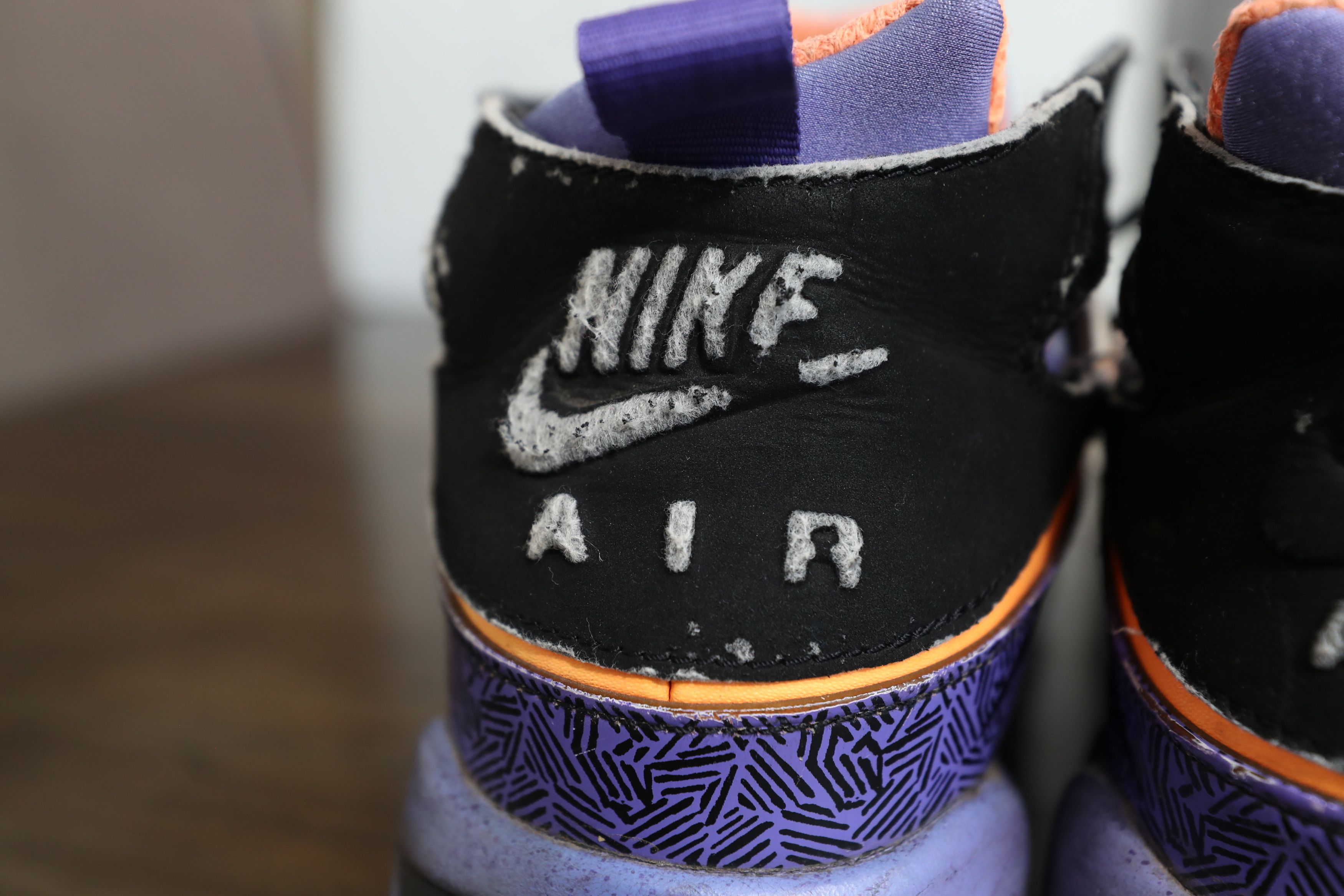 Nike Nike Air Tech Challenge Huarache Suns (10.5) Size US 10.5 / EU 43-44 - 7 Thumbnail