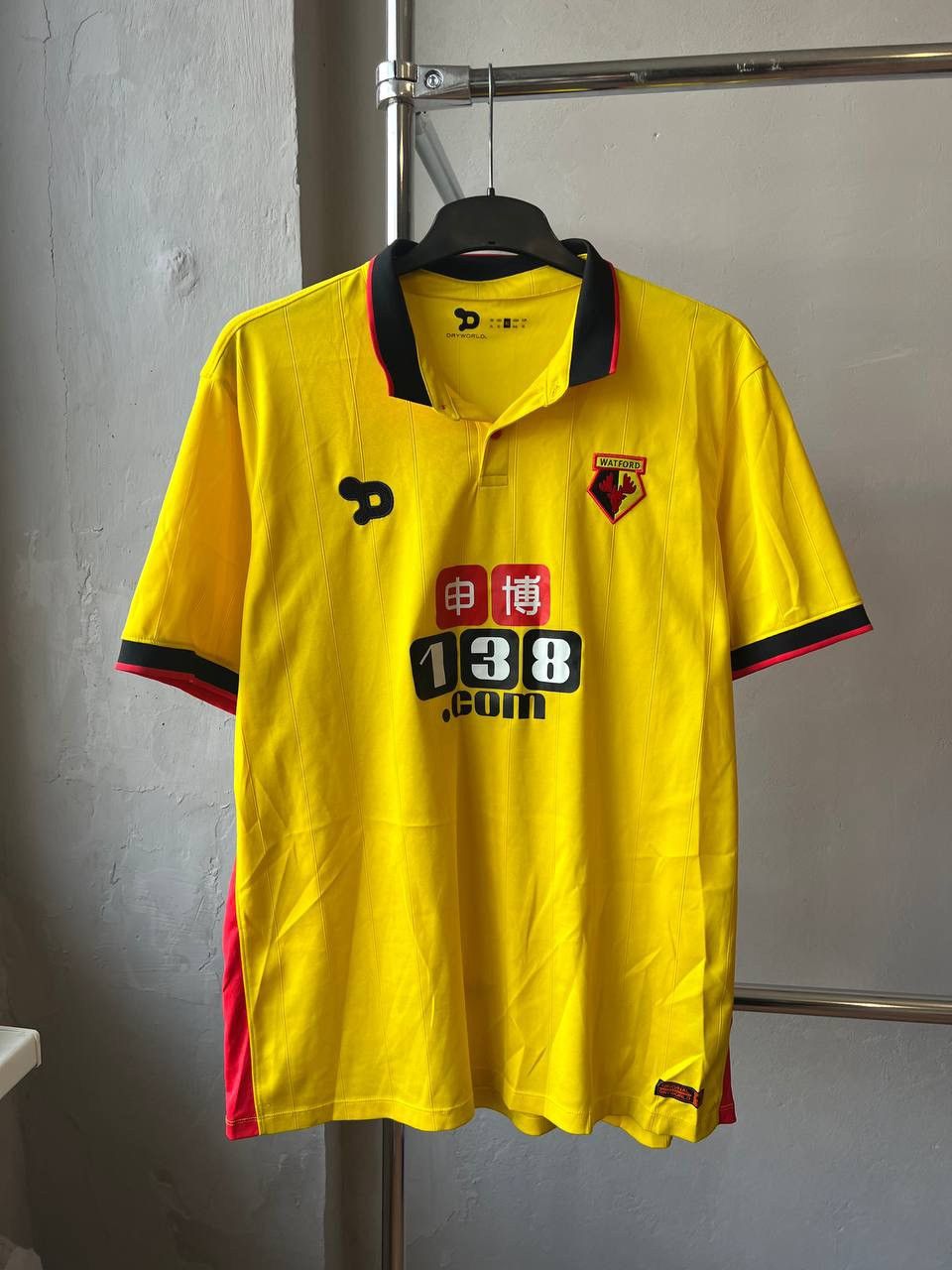 Sports Specialties 2016/17 WATFORD FC HOME SOCCER JERSEY FOOTBALL SHIRT DRYWORL Size US XL / EU 56 / 4 - 2 Thumbnail