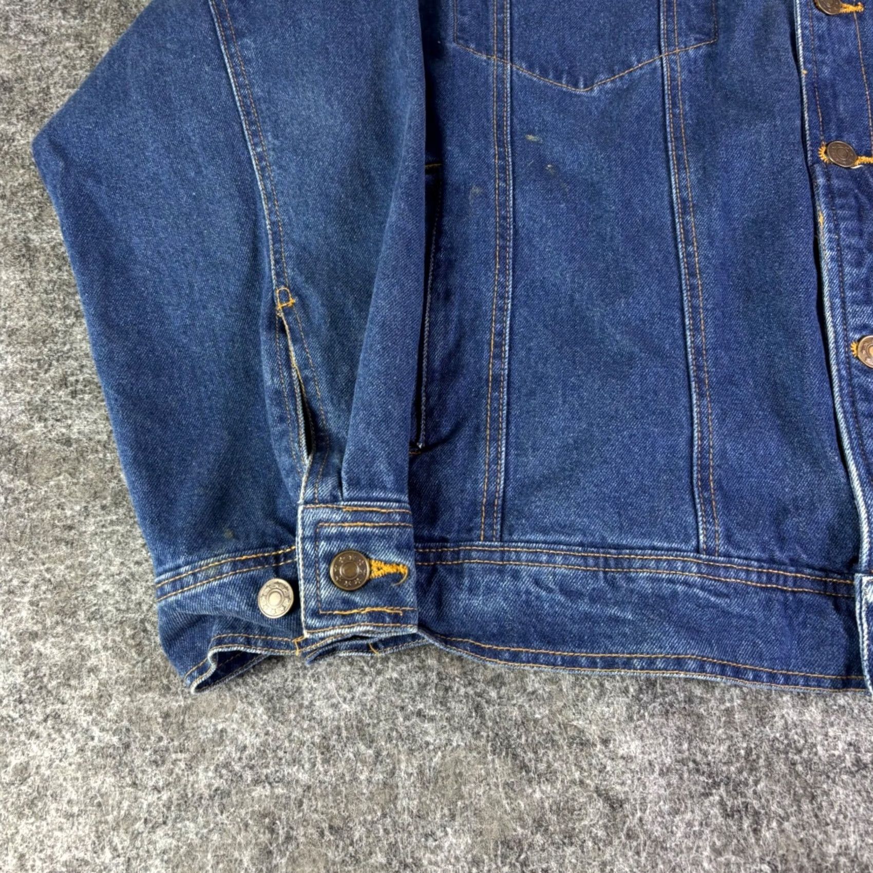 Vintage VINTAGE Trump Marina Hotel Casino Denim Jacket Mens Medium Blue Trucker RN96298 Size US M / EU 48-50 / 2 - 7 Thumbnail