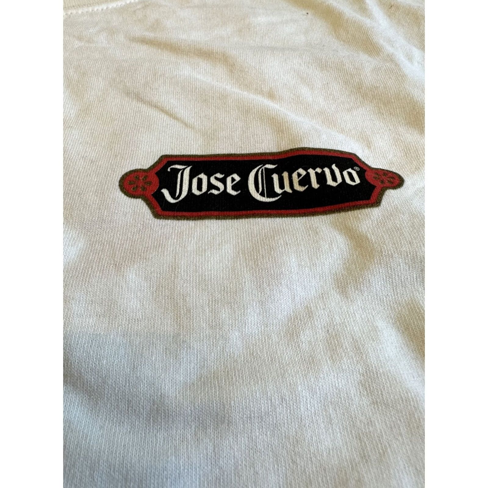 Gildan VINTAGE Jose Cuervo Naughty And Nice T Shirt XL 90s Y2K Mens White Size US XL / EU 56 / 4 - 5 Thumbnail