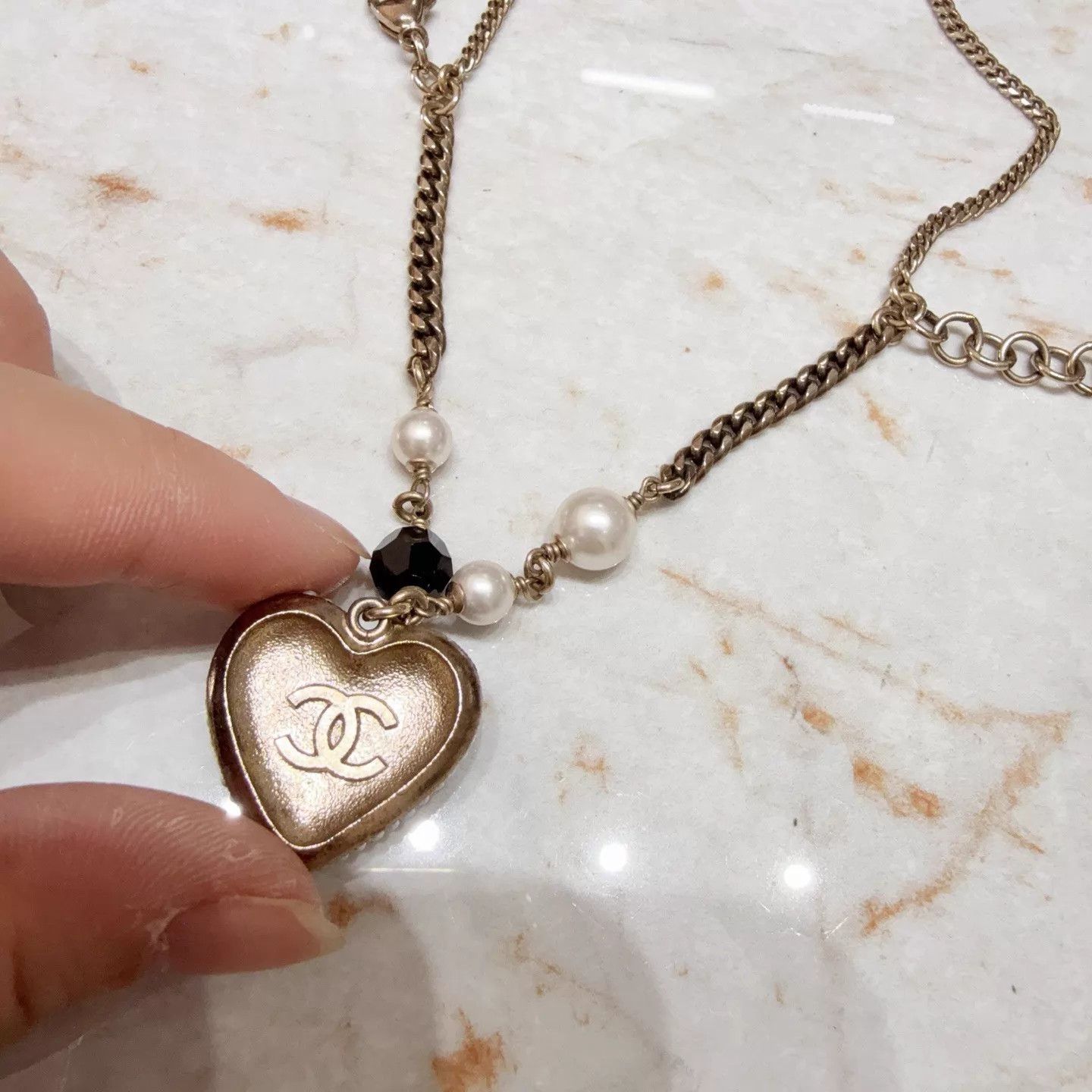 Chanel Chanel 22B BlackWhite CC DiamondHeart PearlBracelet Size ONE SIZE - 4 Thumbnail