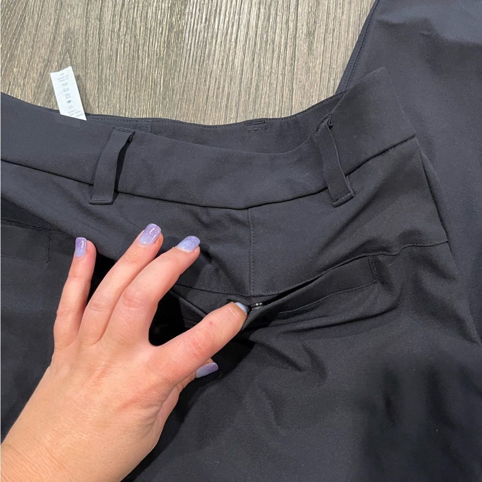 Vintage NWT Lululemon Commission Pant Relaxed Black 34"L Size 28 Size US 28 / EU 44 - 9 Thumbnail