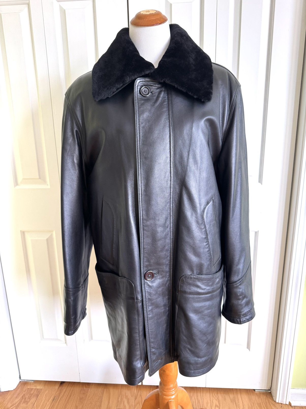 Other IMPERIO Men’s Black Leather/Shearling Jacket 50/L EUC Size US L / EU 52-54 / 3 - 1 Thumbnail