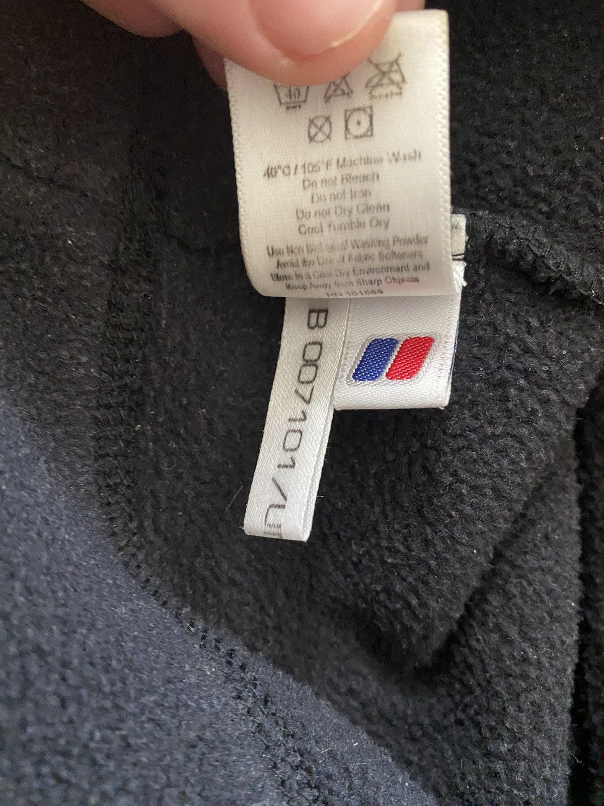 Berghaus Vintage Berghaus Black Hat L/XL - Streetwear Size ONE SIZE - 5 Thumbnail