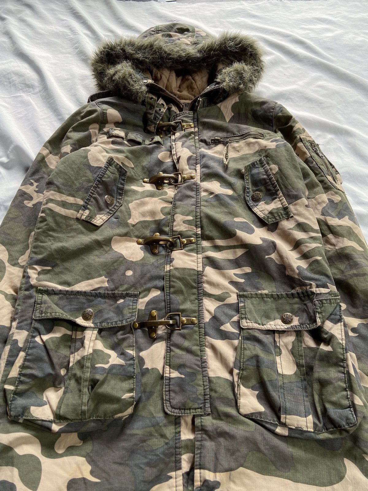 UPPER FREAK FAUX FUR MULTI POCKET ARMY PARKA JACKET