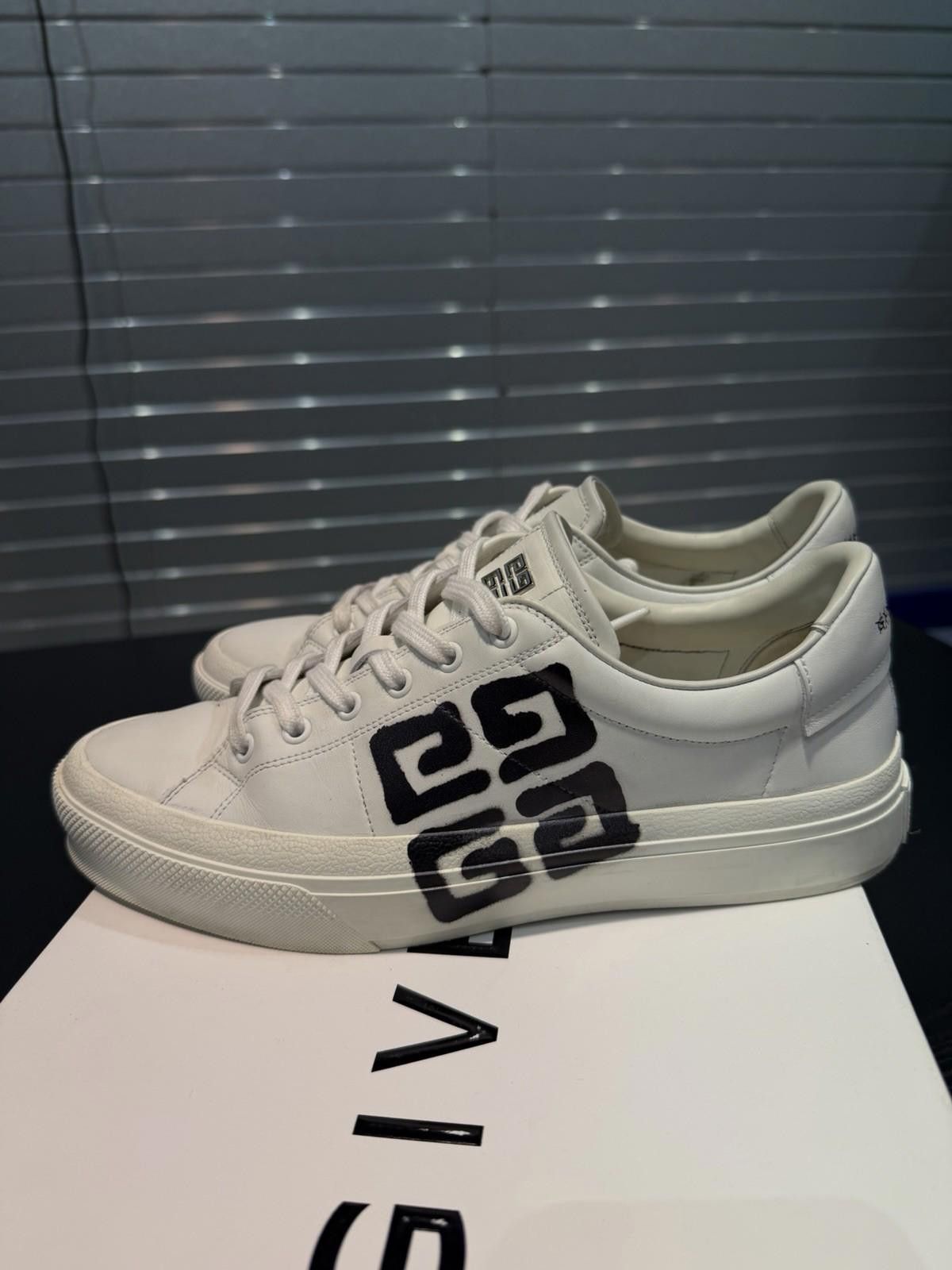 Givenchy Givenchy Low Top White Men’s Sneakers 41EU/8US Leather $595 Size US 8 / EU 41 - 4 Thumbnail