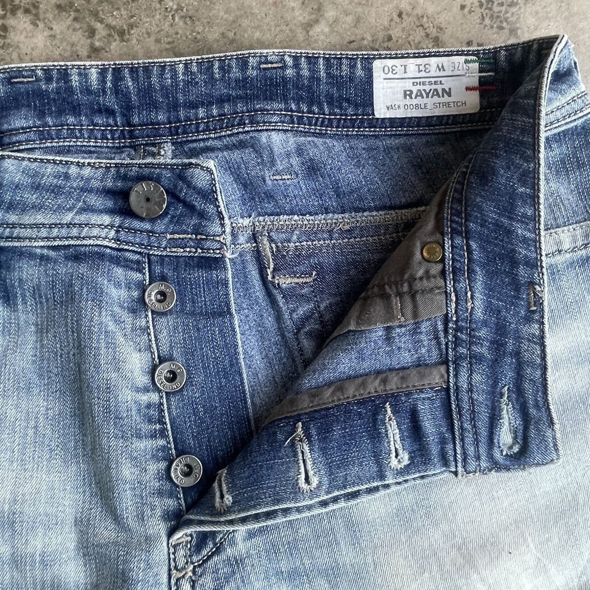 Diesel 🔥Vintage Diesel Stoned Washed RAYA Distress Denim Jeans Size US 34 / EU 50 - 9 Thumbnail