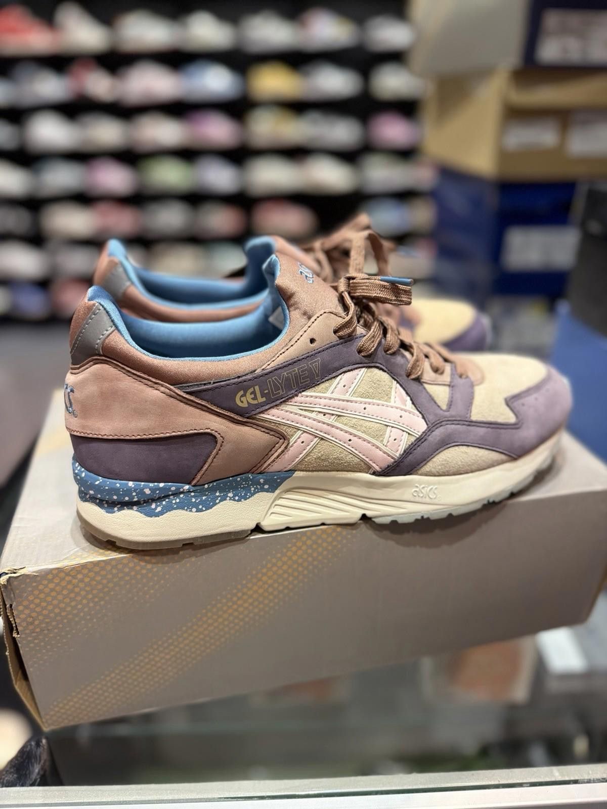 Asics Offspring x ASICS Gel-Lyte V Desert US Men’s 12 H40UK 0517 Size US 12 / EU 45 - 3 Thumbnail