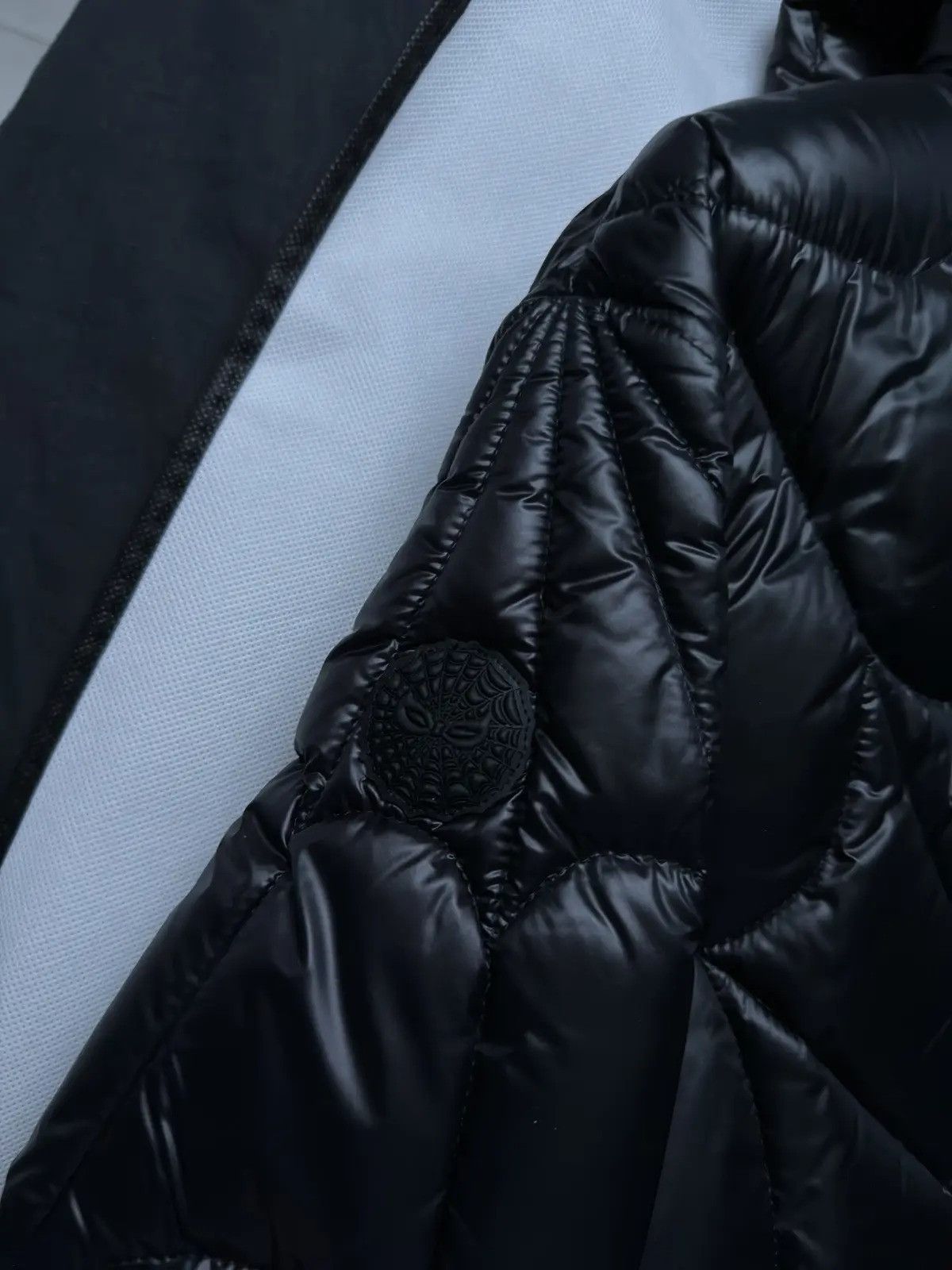 Moncler Marvel Spider Moncler Size US M / EU 48-50 / 2 - 5 Thumbnail