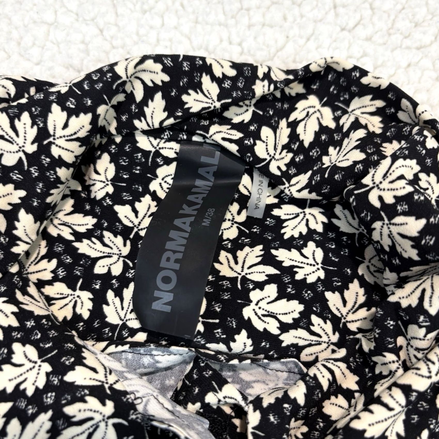 Norma Kamali Norma Kamali Blouse Puff Sleeve Scarf NWT M Black Ivory Leaves Stretch Jersey Polyester Spandex Women's Office Autumn Size M / US 6-8 / IT 42-44 - 3 Thumbnail