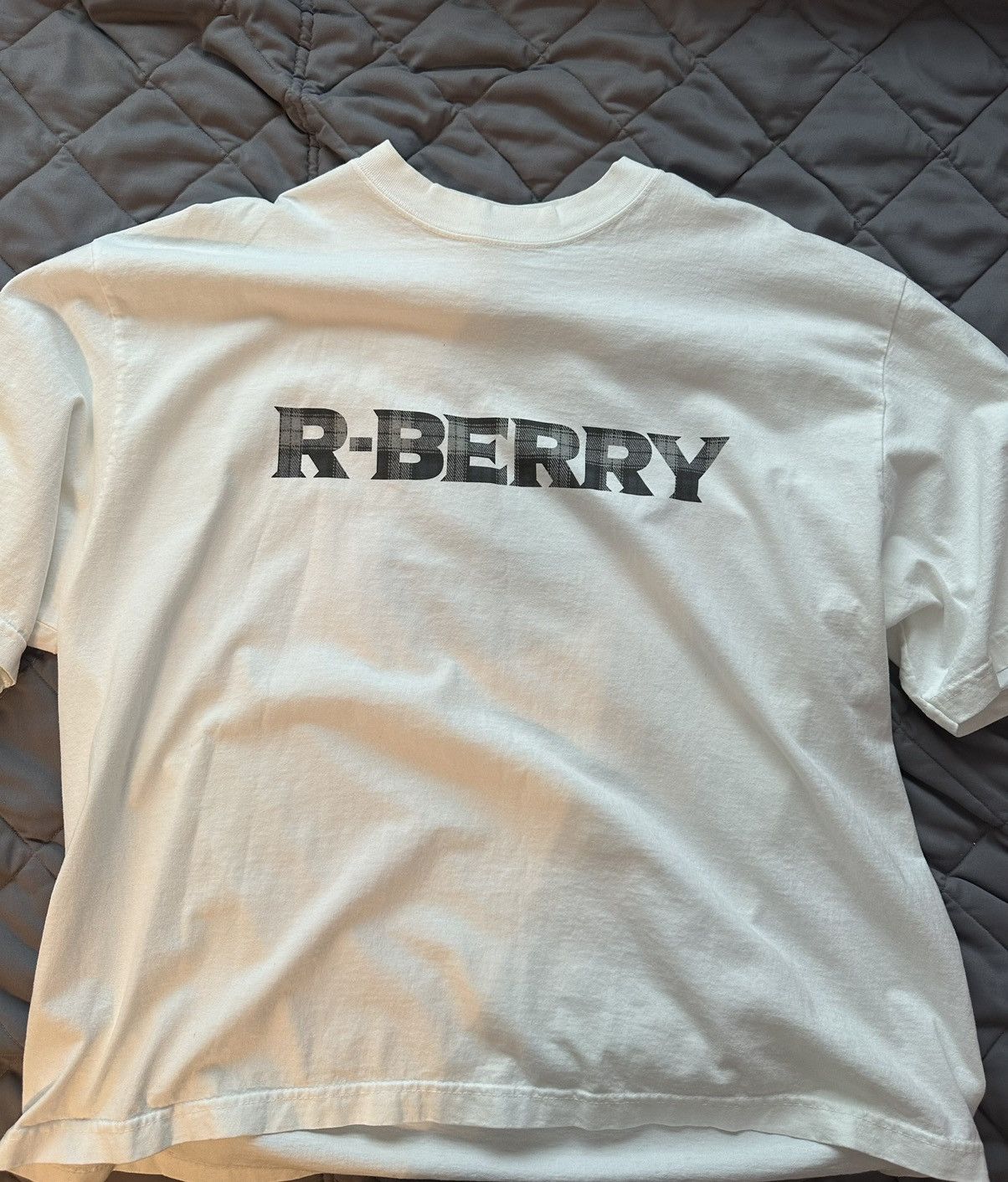 The GV Gallery GV Gallery R Berry T Shirt Size US L / EU 52-54 / 3 - 1 Thumbnail