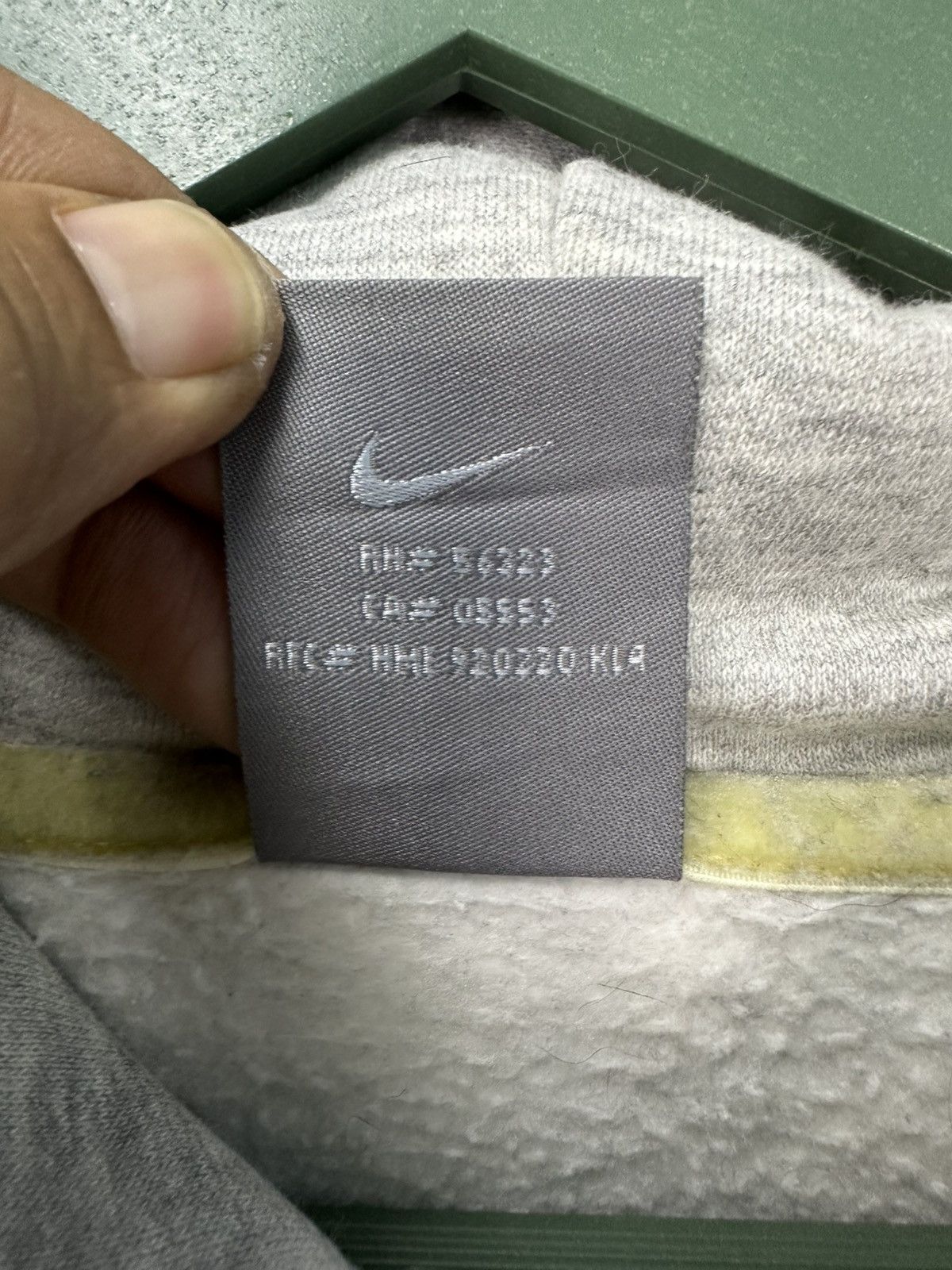 Nike Nike Juventus Center Logo Distressed Hoodie Z316 Size US M / EU 48-50 / 2 - 11 Thumbnail