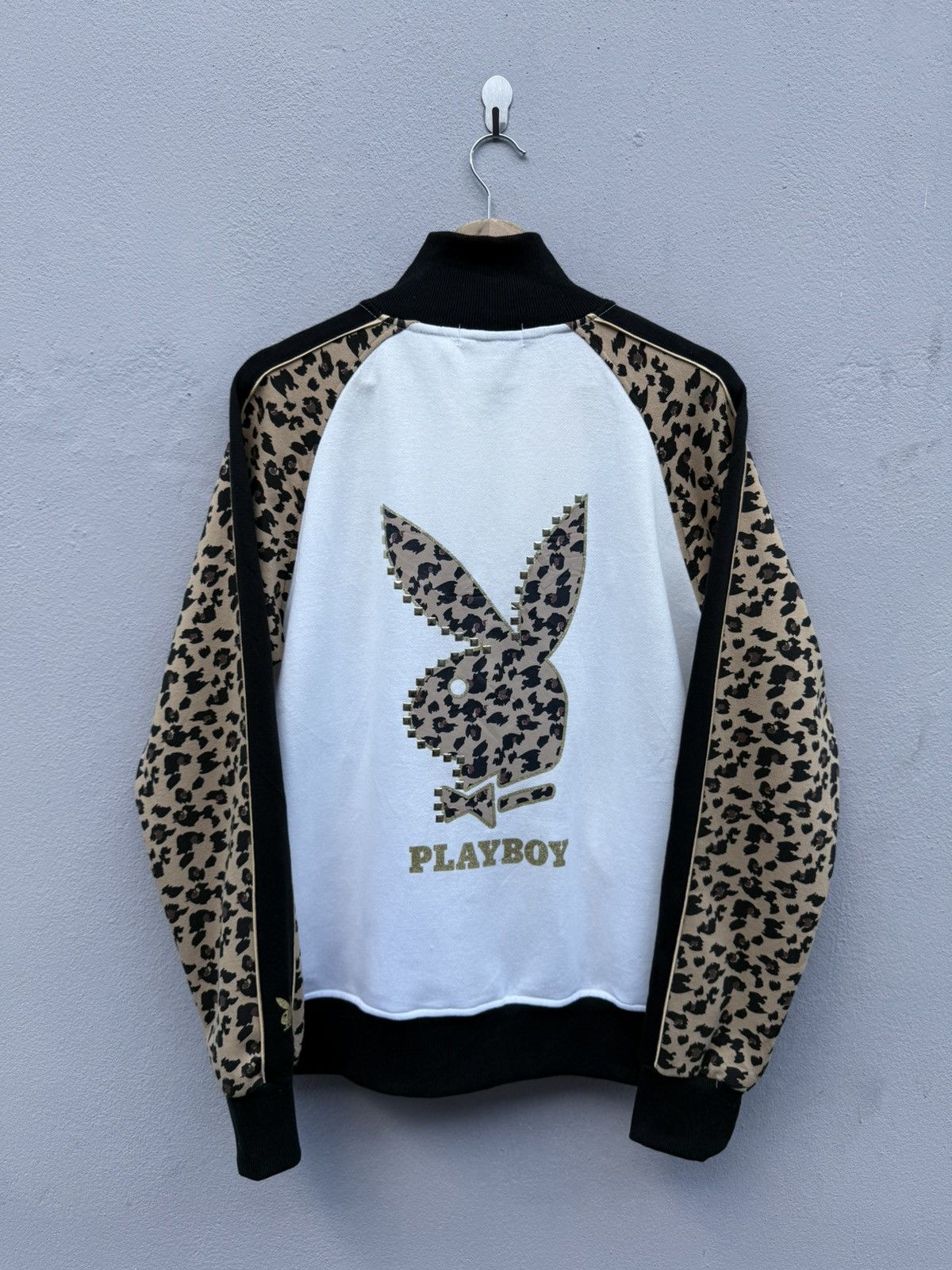 Japanese Brand Vintage PLAYBOY Biglogo Leopard Camo Rare Zipup Jacket Size US M / EU 48-50 / 2 - 1 Thumbnail