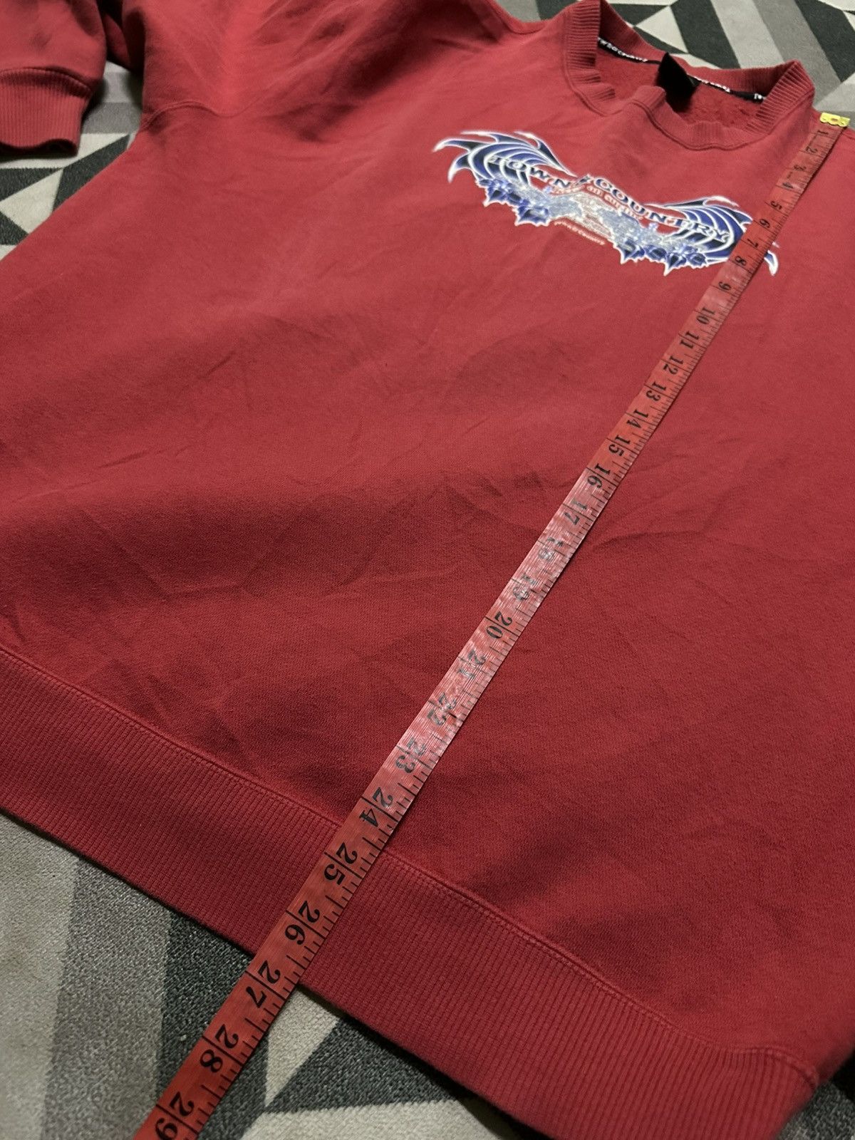 Vintage vintage Town & Country "Surfin Life" graphic sweatshirt. Size US L / EU 52-54 / 3 - 8 Thumbnail
