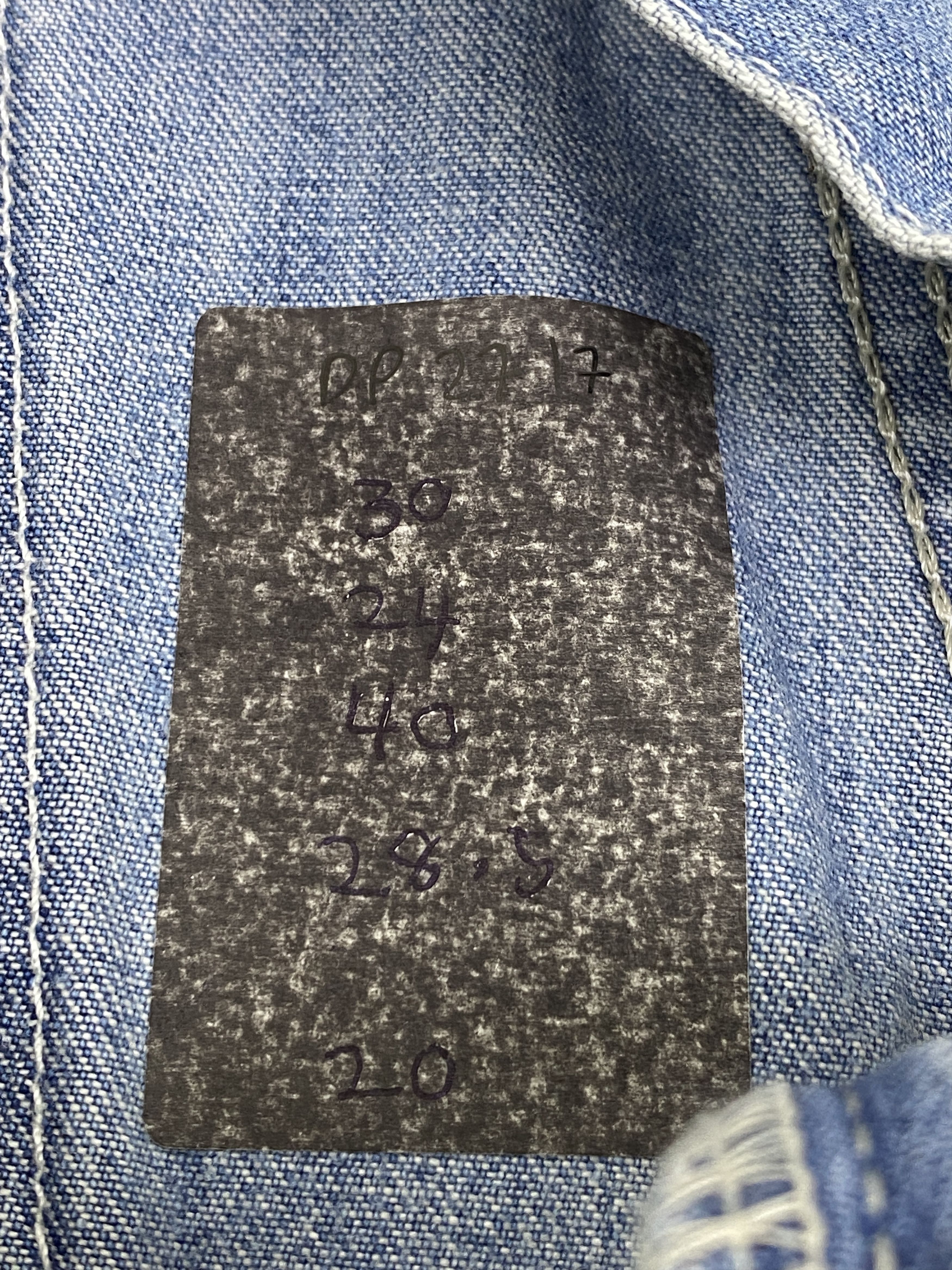 Vintage Vintage Wrangler Faded Jeans DP2717 Size US 30 / EU 46 - 14 Thumbnail