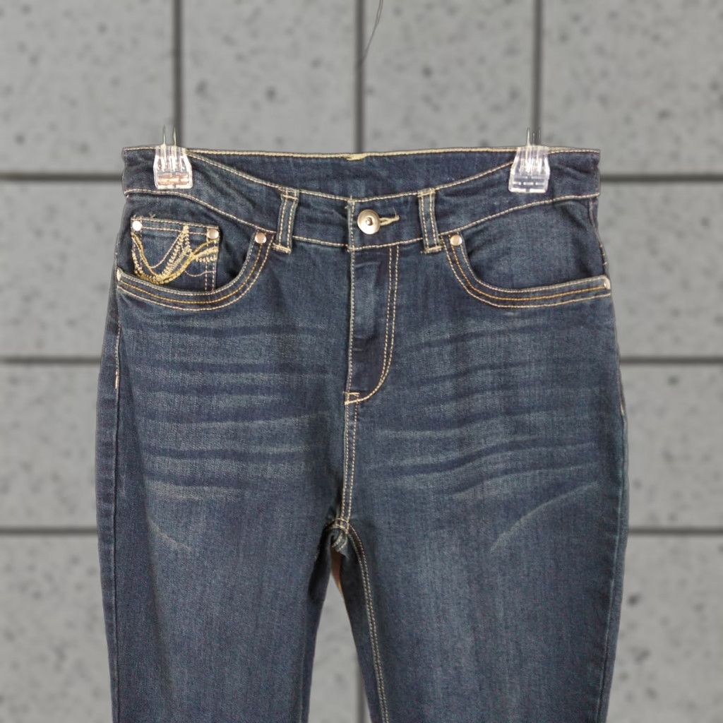 Vintage Christopher & Banks Jeans Womens Size 4 Pants Blue Denim Embroidered Pockets Jeans Womens 4 Blue Denim Embroidered Pockets Size 27" / US 4 / IT 40 - 1 Thumbnail