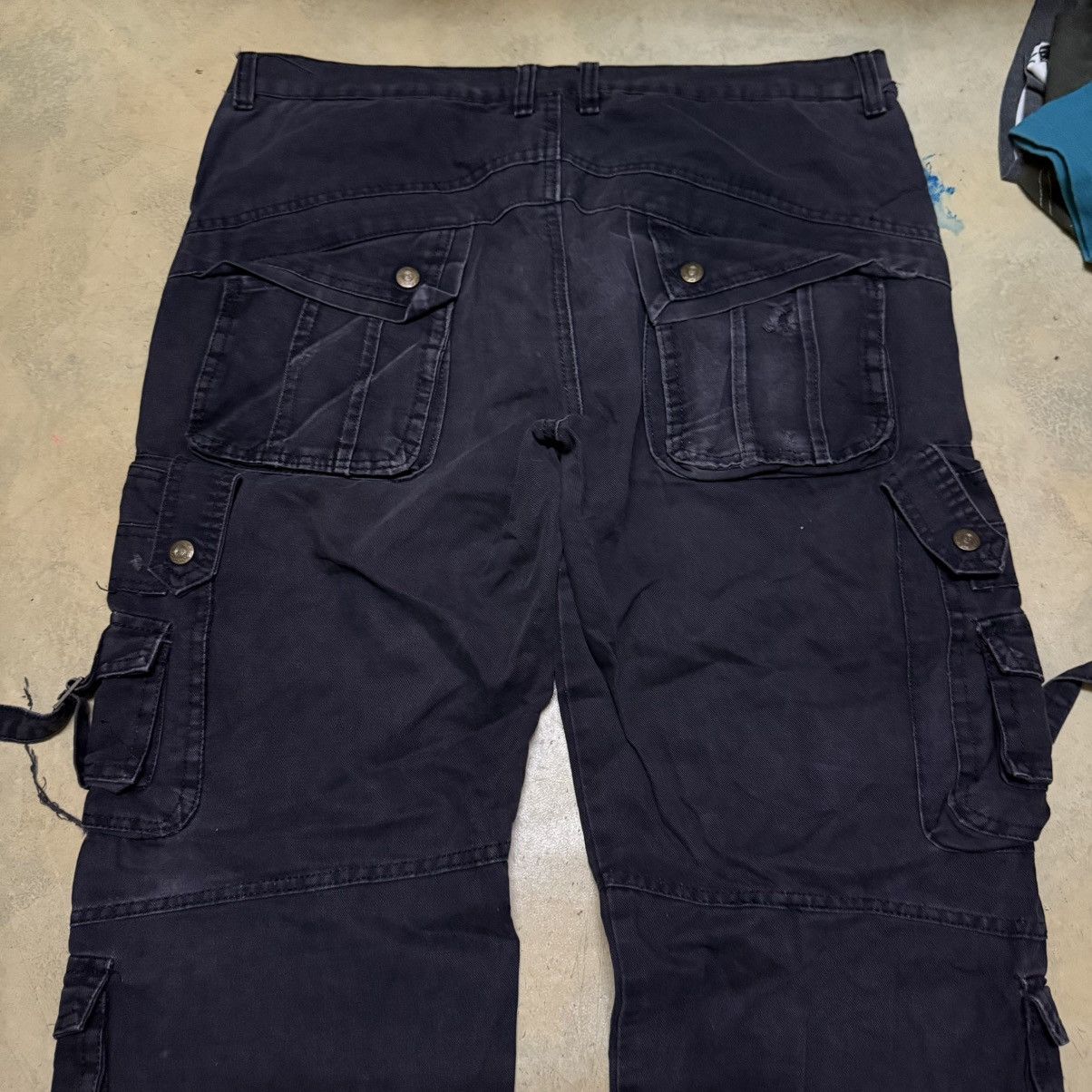 Japanese Brand Distressed Cargo Multi pockets Pants Size US 36 / EU 52 - 14 Thumbnail
